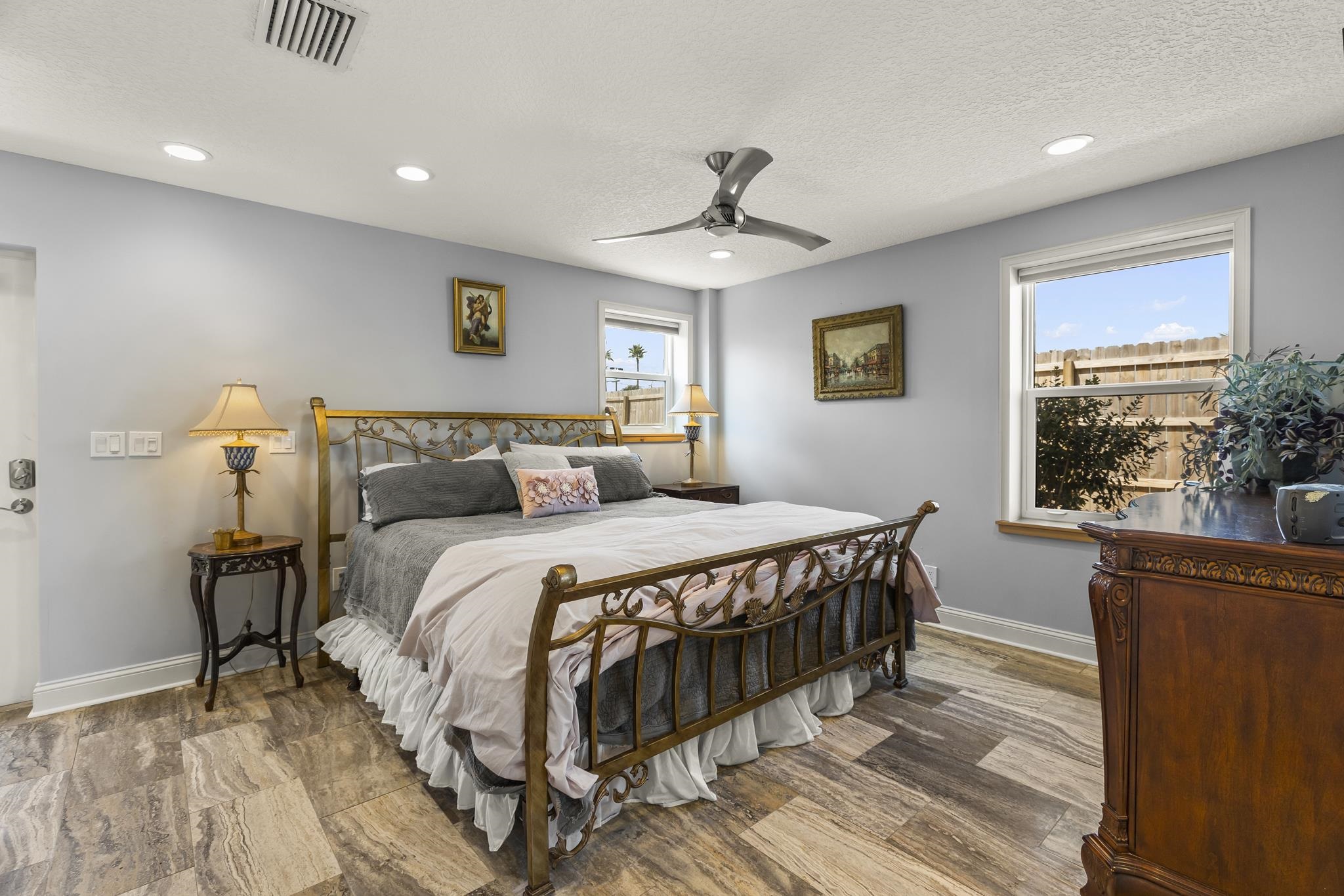 Image 6 of 59 For 7 16th Street