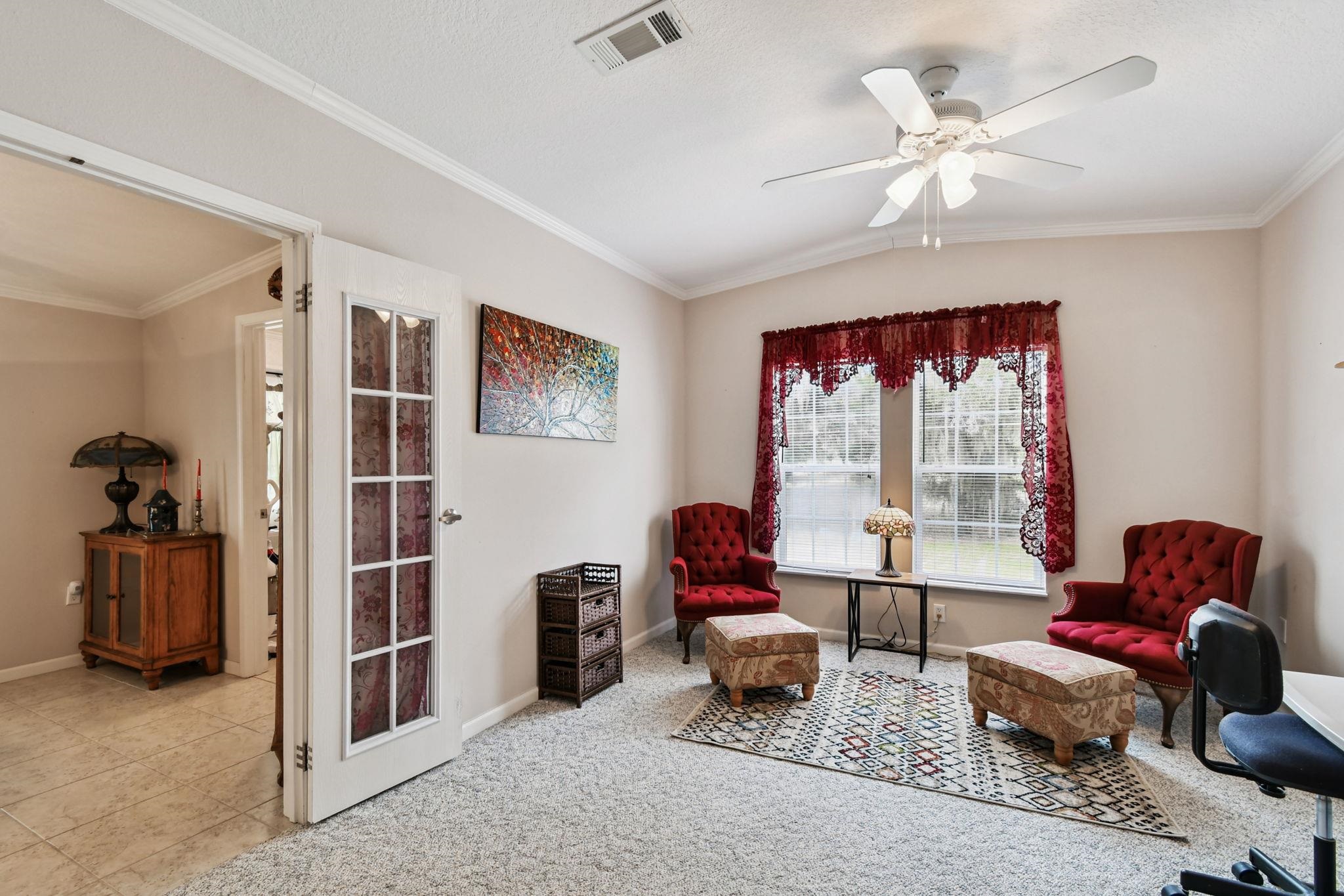 Image 20 of 90 For 135 Lake Como Dr