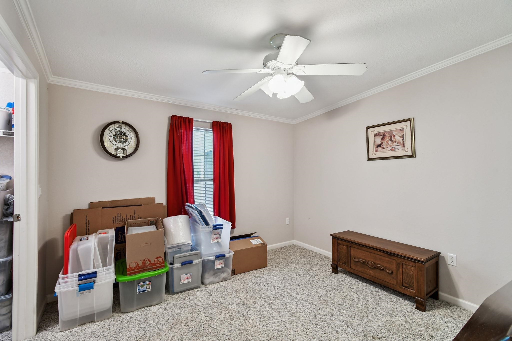 Image 21 of 90 For 135 Lake Como Dr