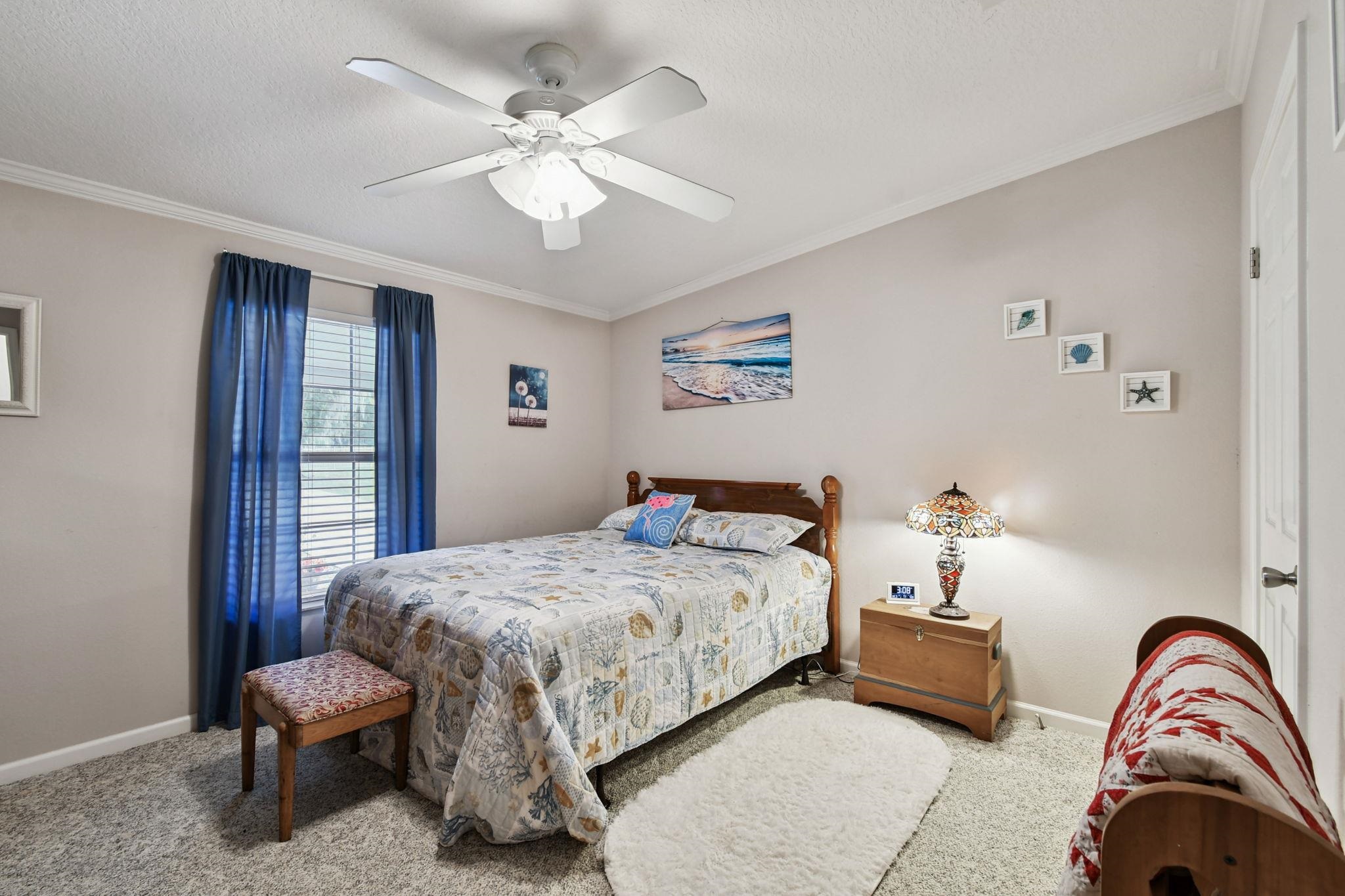 Image 32 of 90 For 135 Lake Como Dr