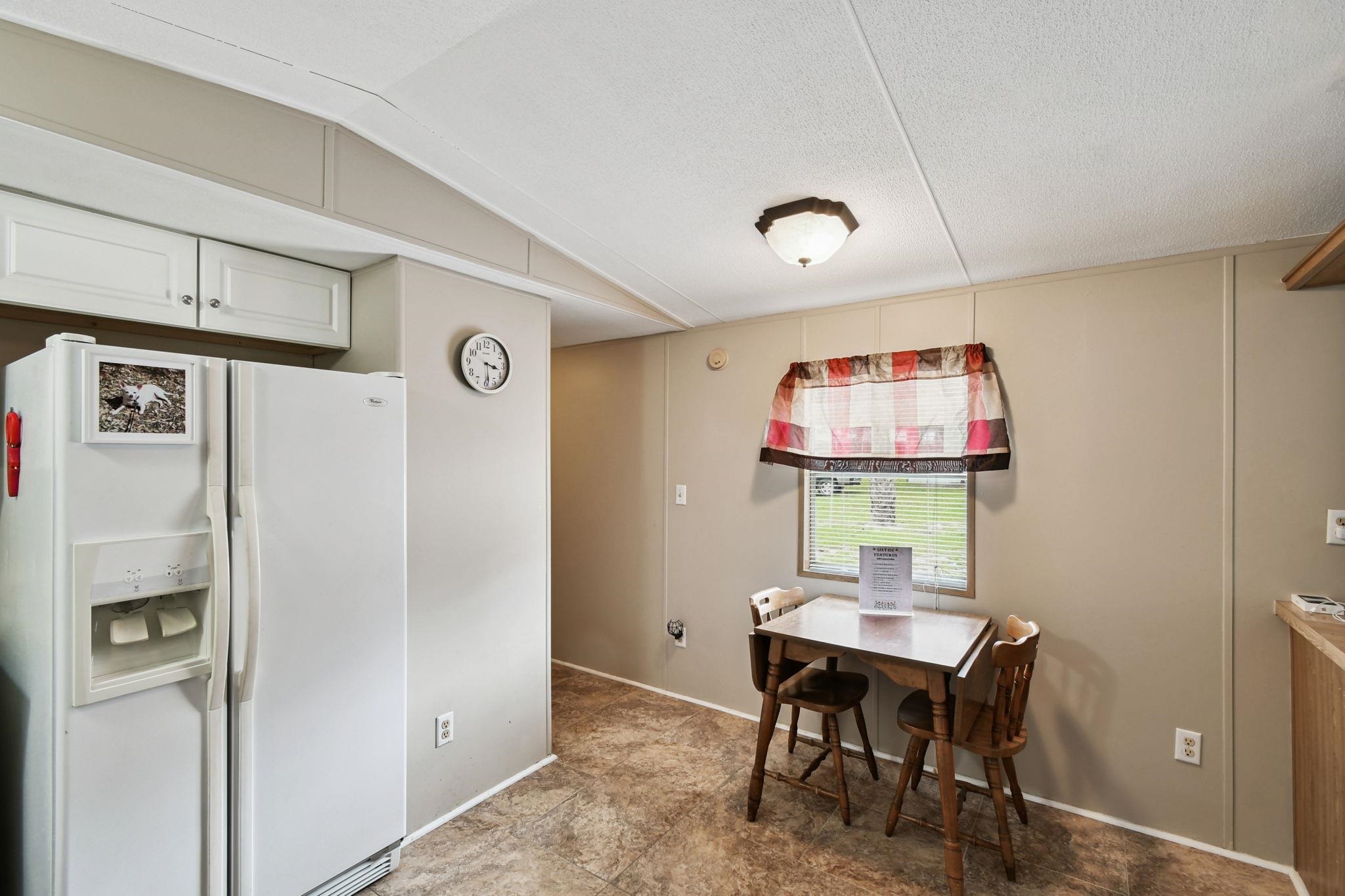 Image 54 of 90 For 135 Lake Como Dr