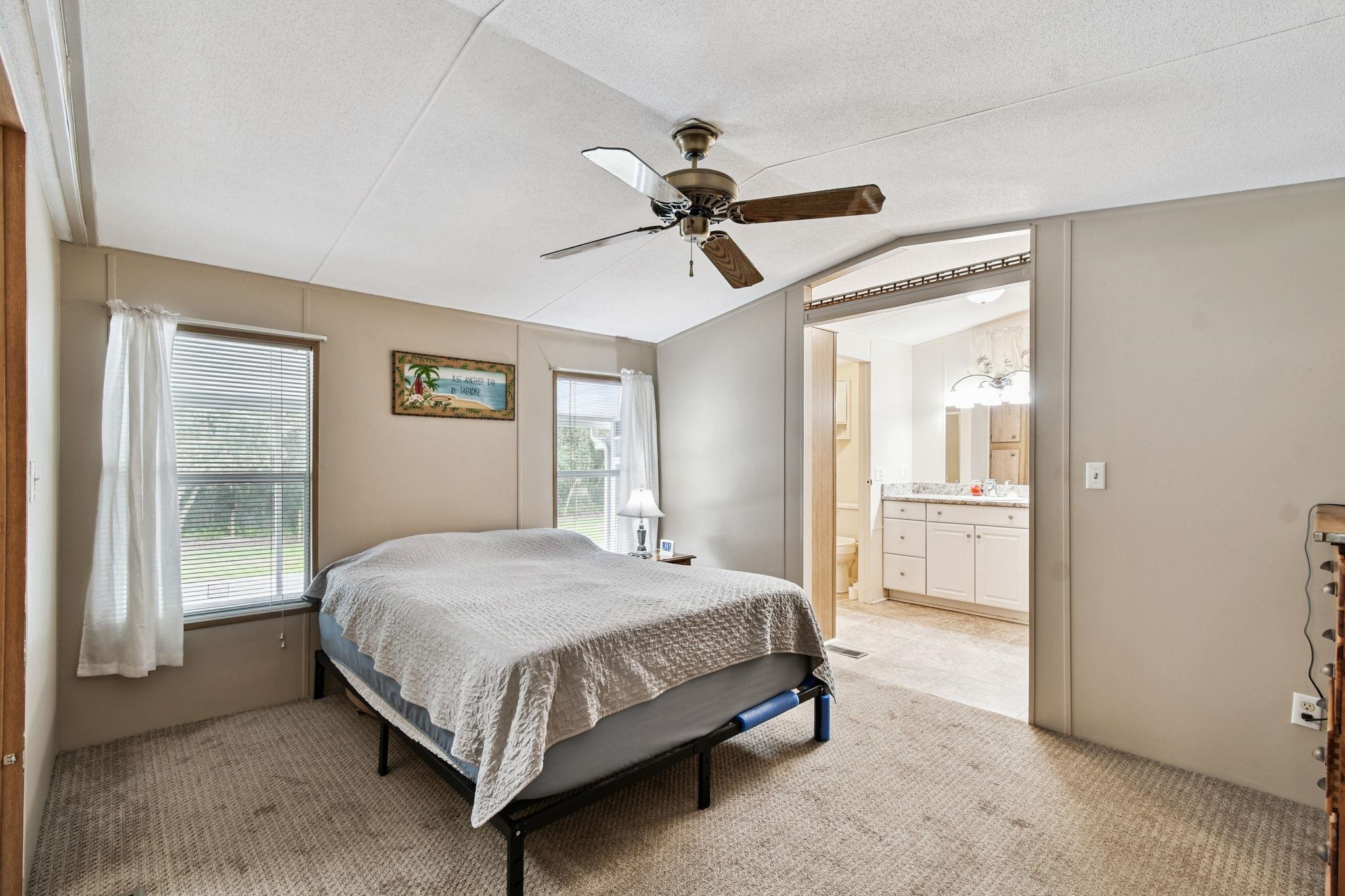 Image 58 of 90 For 135 Lake Como Dr