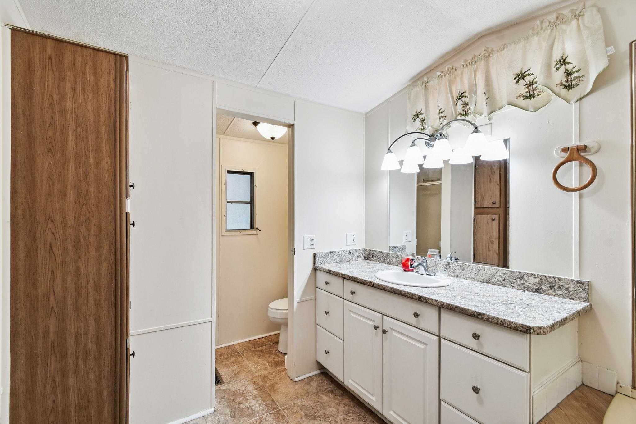 Image 62 of 90 For 135 Lake Como Dr