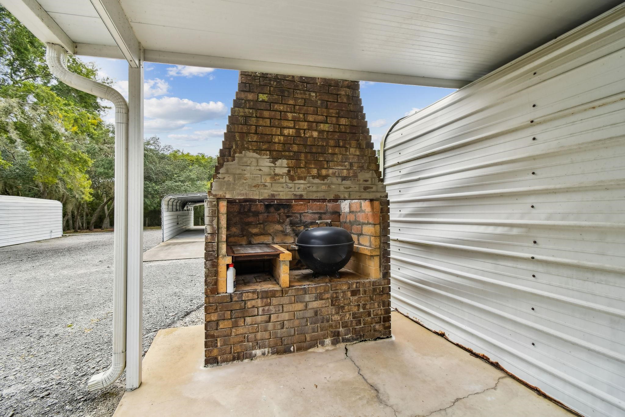 Image 64 of 90 For 135 Lake Como Dr