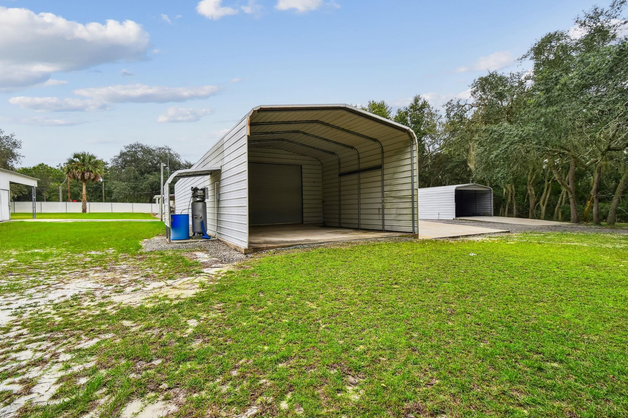 Image 67 of 90 For 135 Lake Como Dr