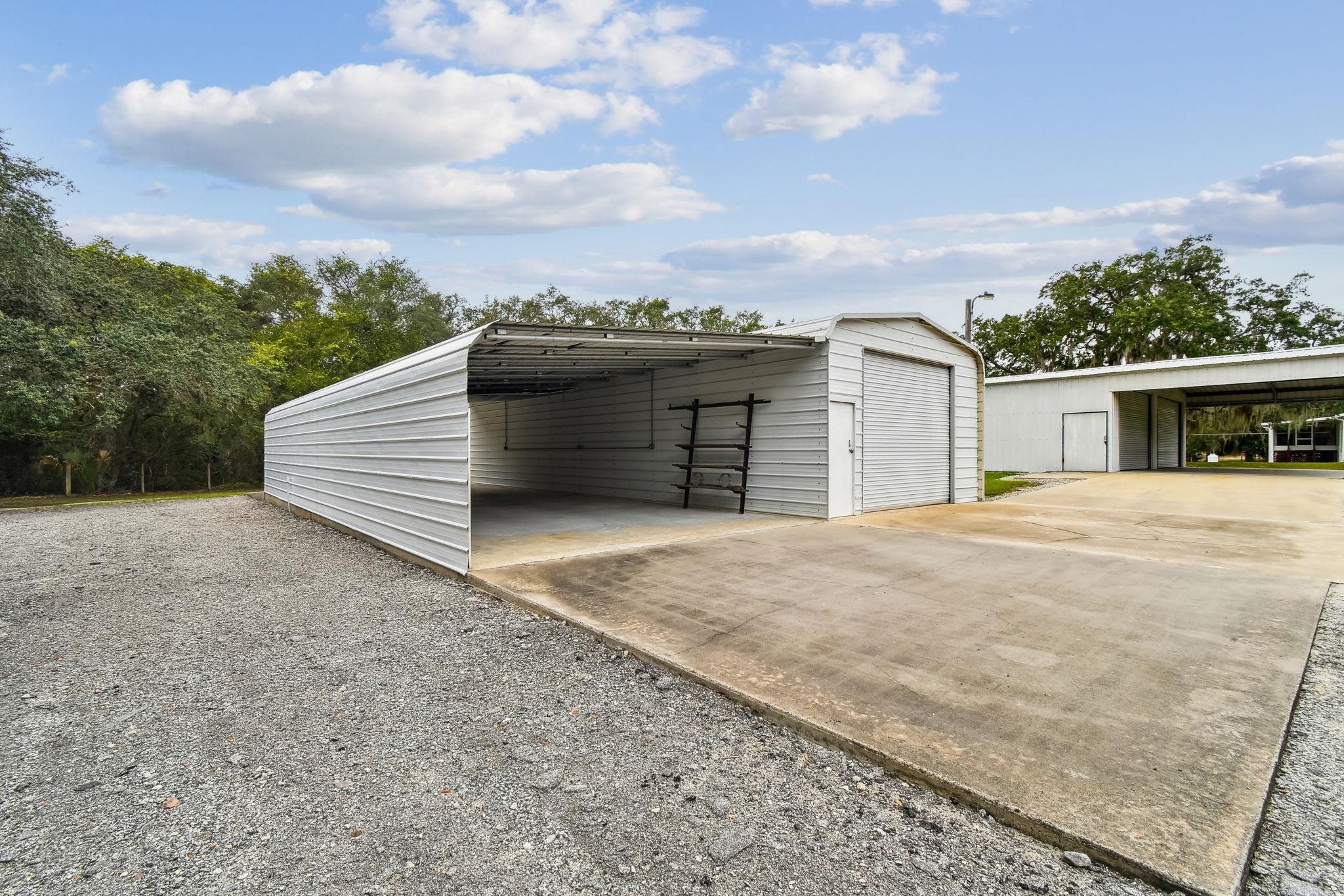 Image 69 of 90 For 135 Lake Como Dr