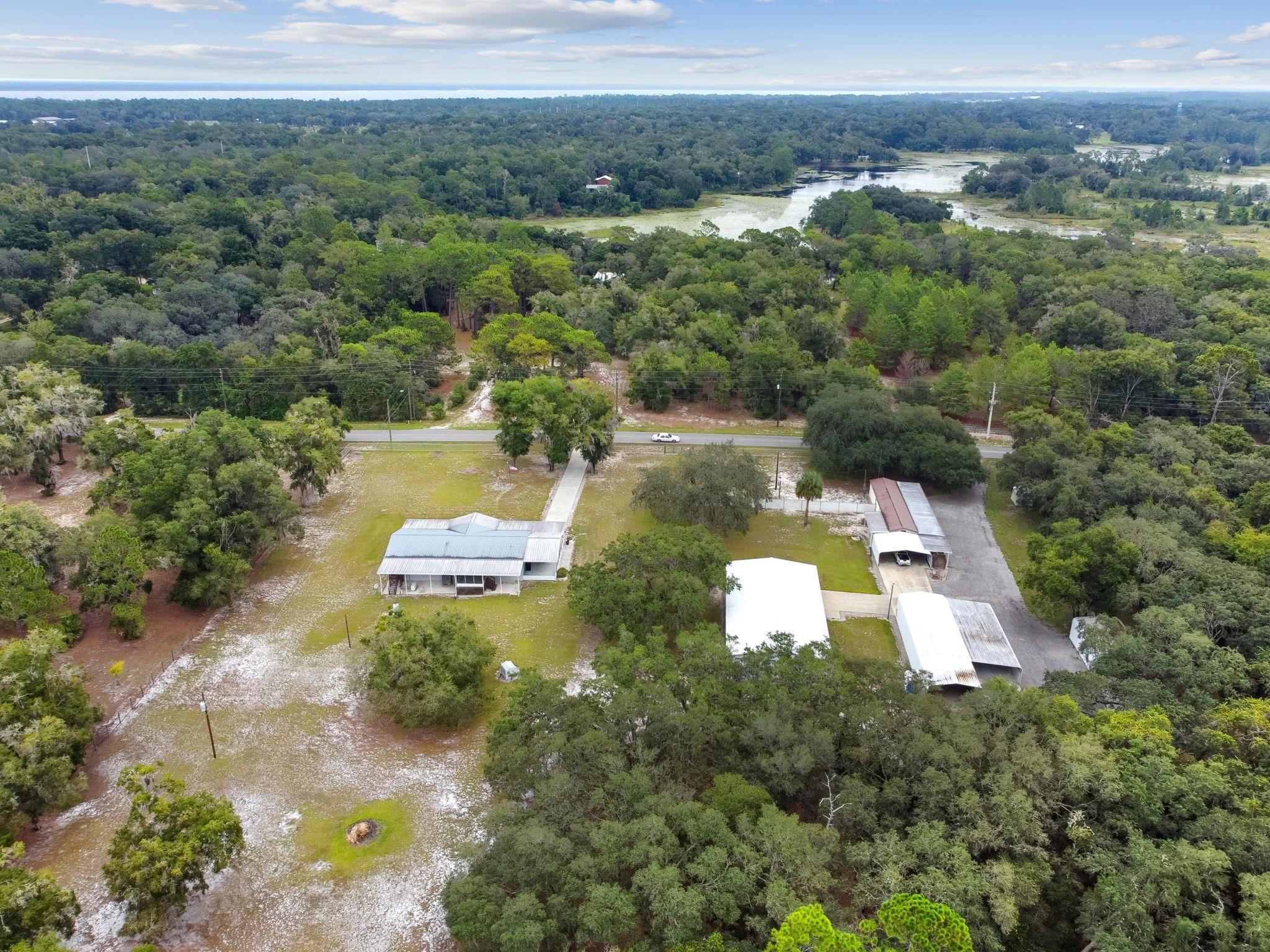 Image 82 of 90 For 135 Lake Como Dr