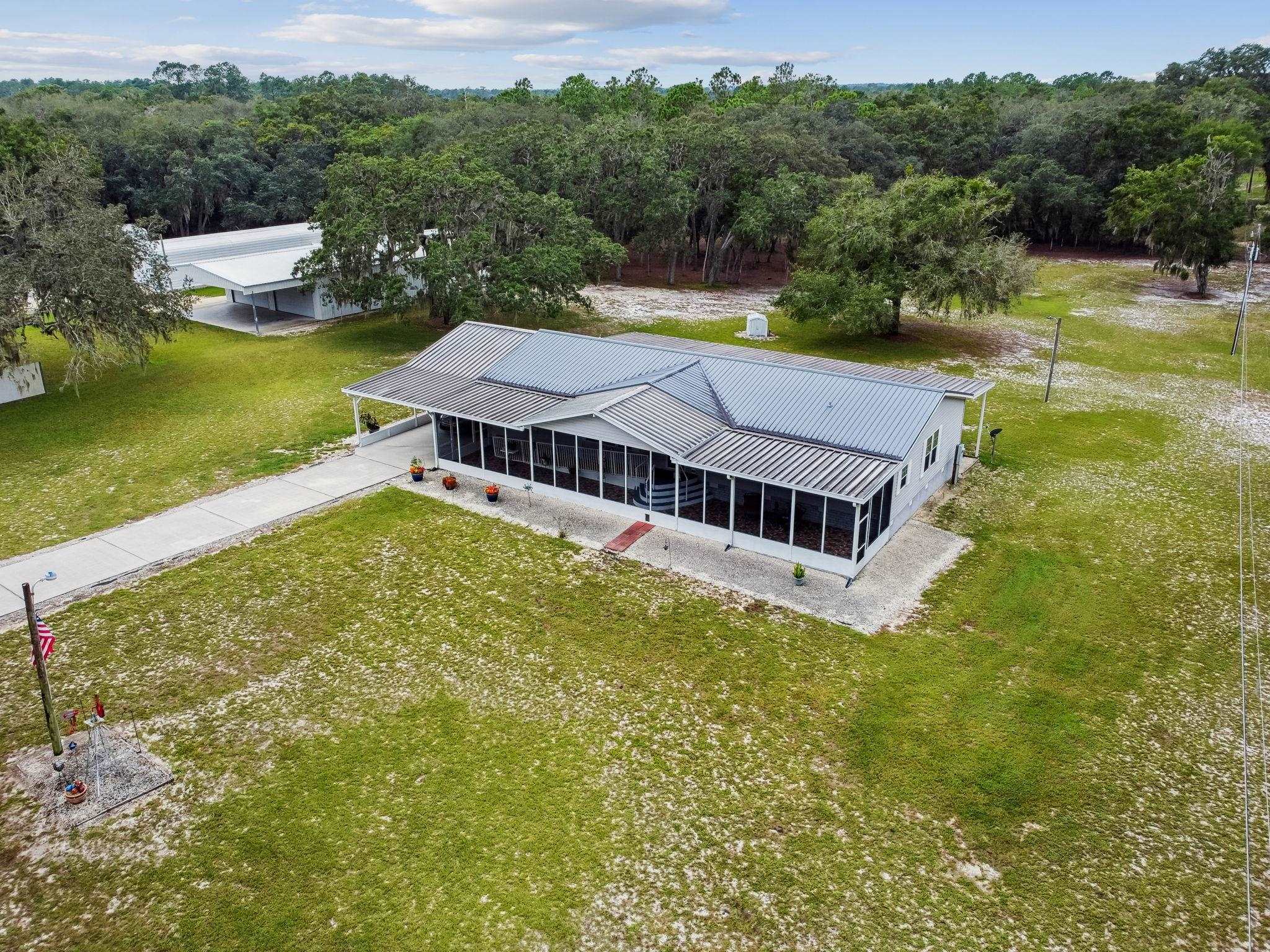 Image 89 of 90 For 135 Lake Como Dr