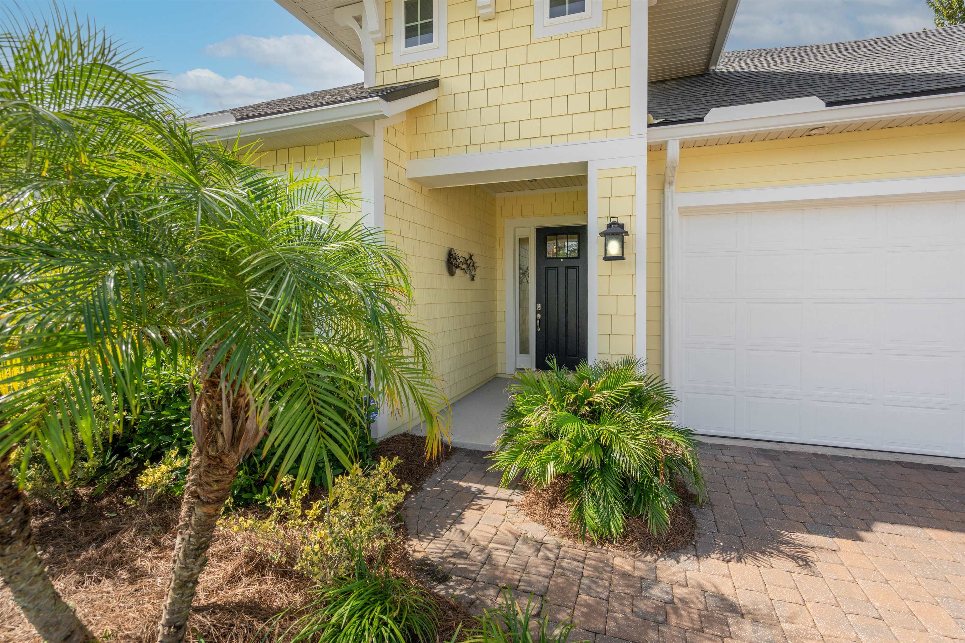 Image 17 of 51 For 409 Pescado Dr