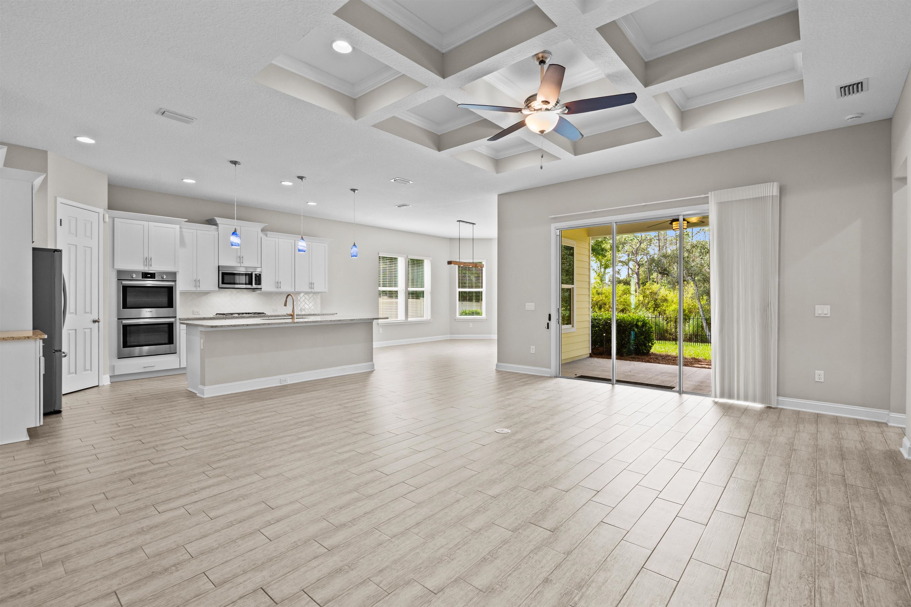 Image 21 of 51 For 409 Pescado Dr