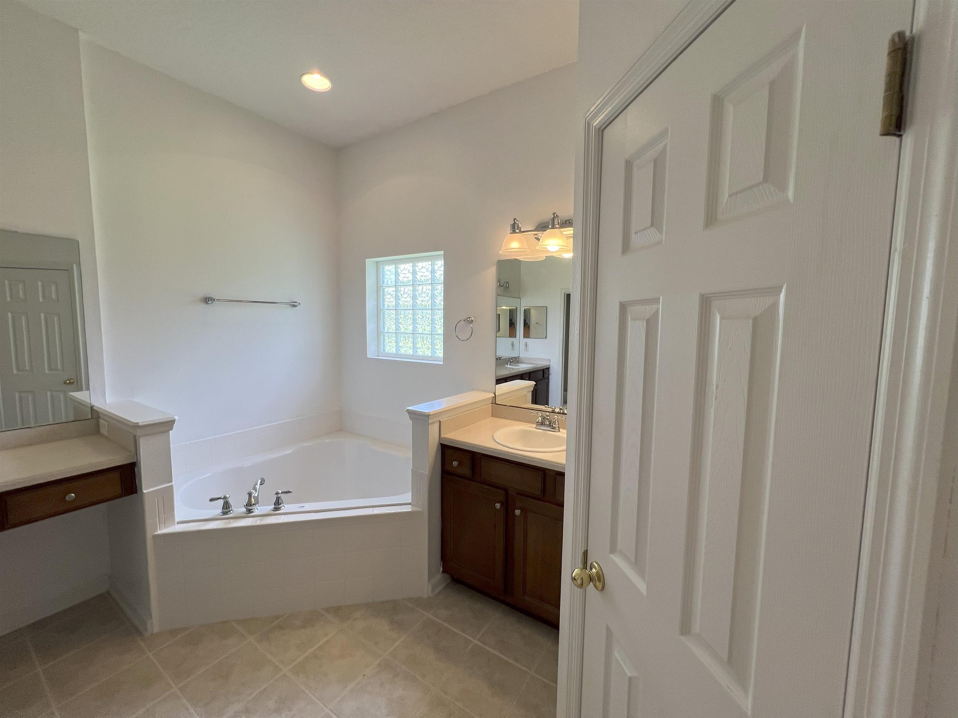 Image 21 of 41 For 5850 Cypress Estates Drive