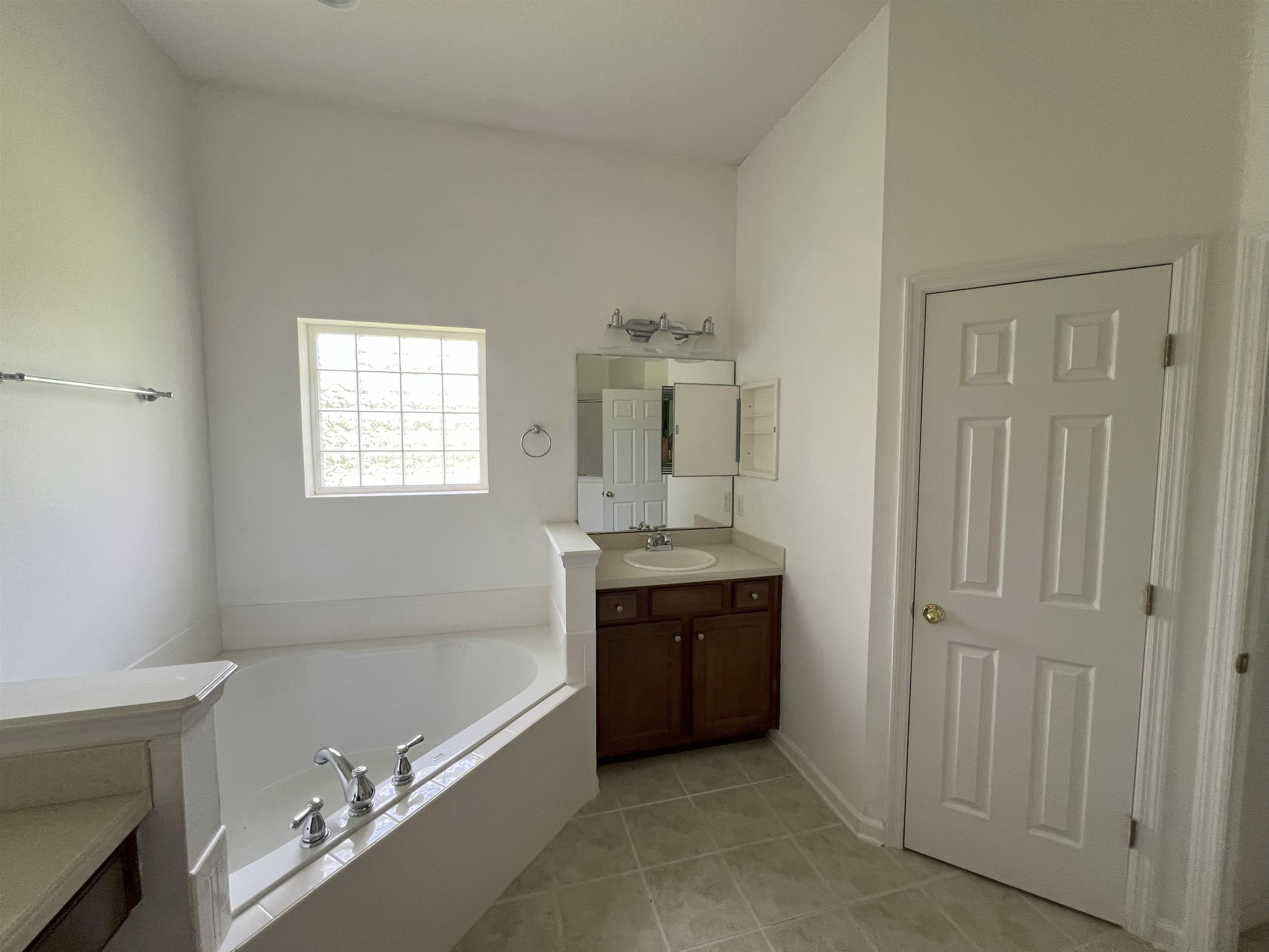 Image 22 of 41 For 5850 Cypress Estates Drive