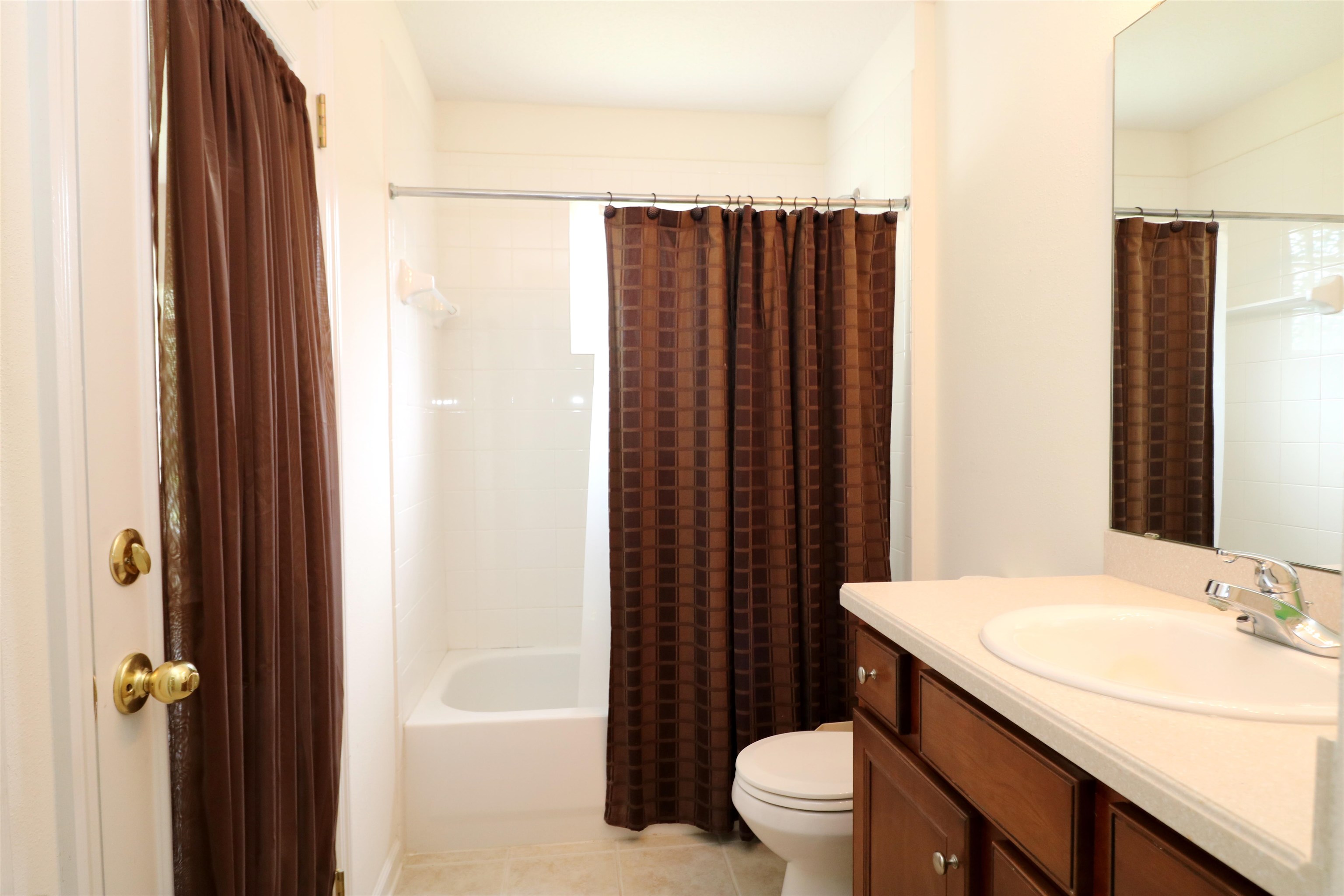 Image 29 of 41 For 5850 Cypress Estates Drive