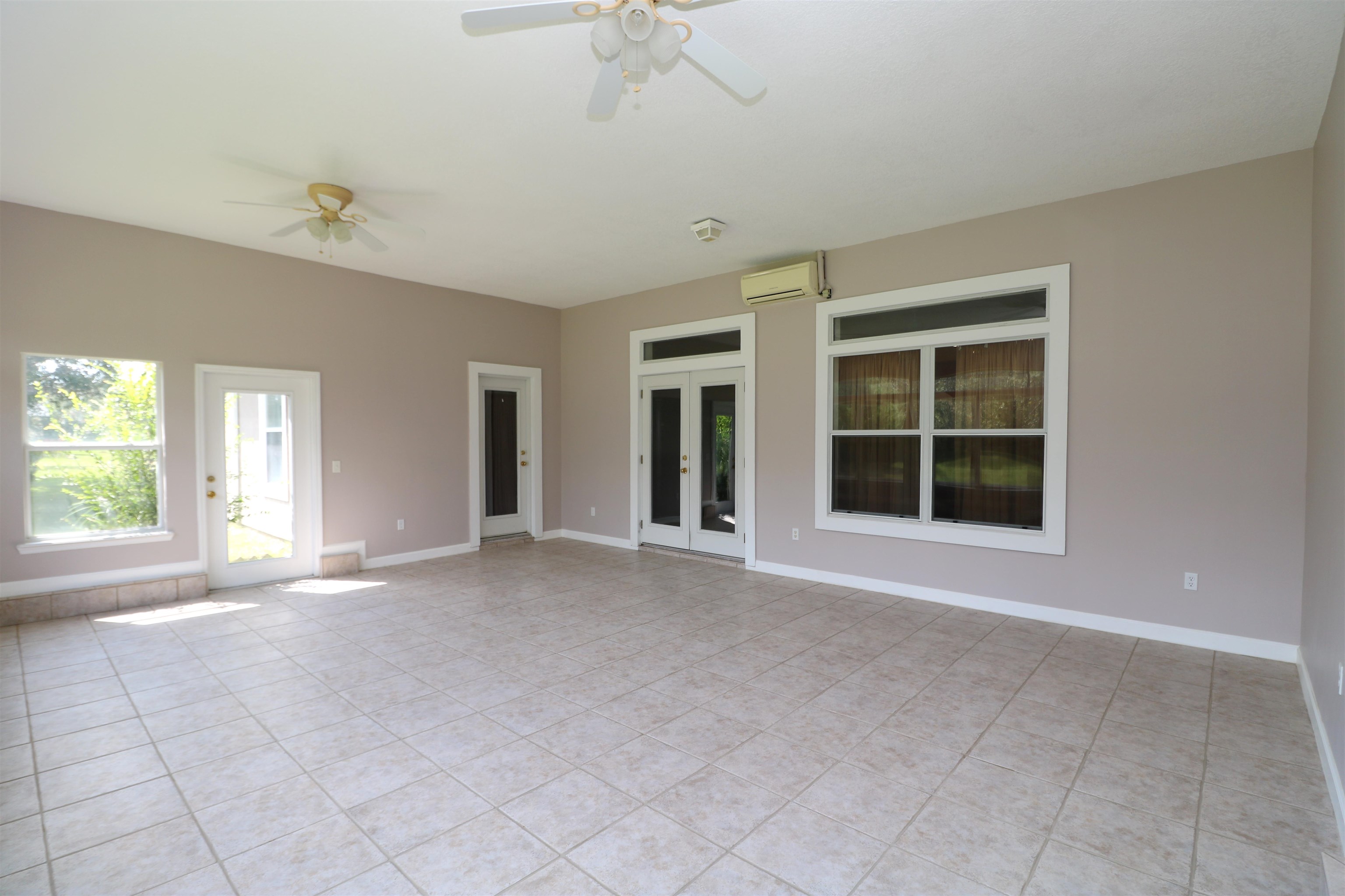 Image 33 of 41 For 5850 Cypress Estates Drive