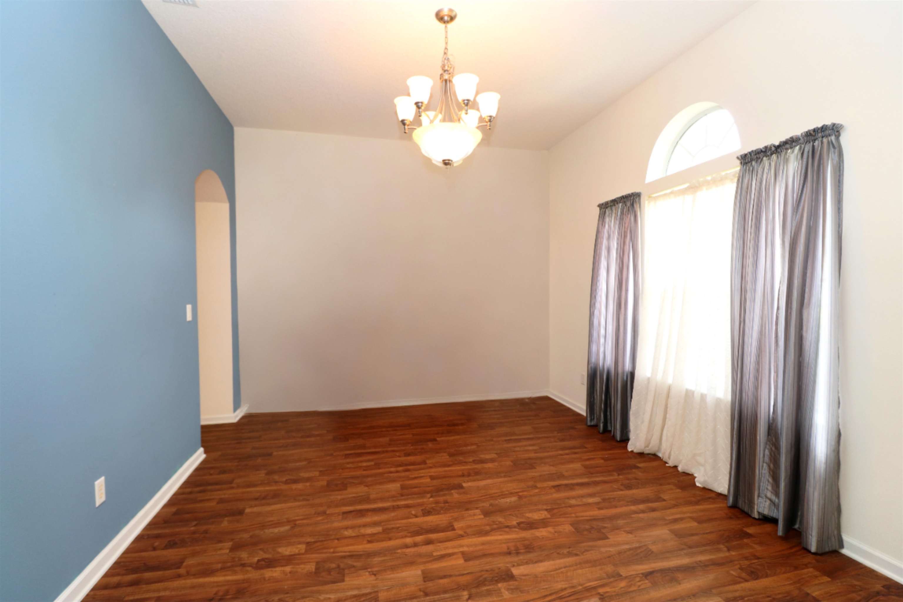 Image 5 of 41 For 5850 Cypress Estates Drive