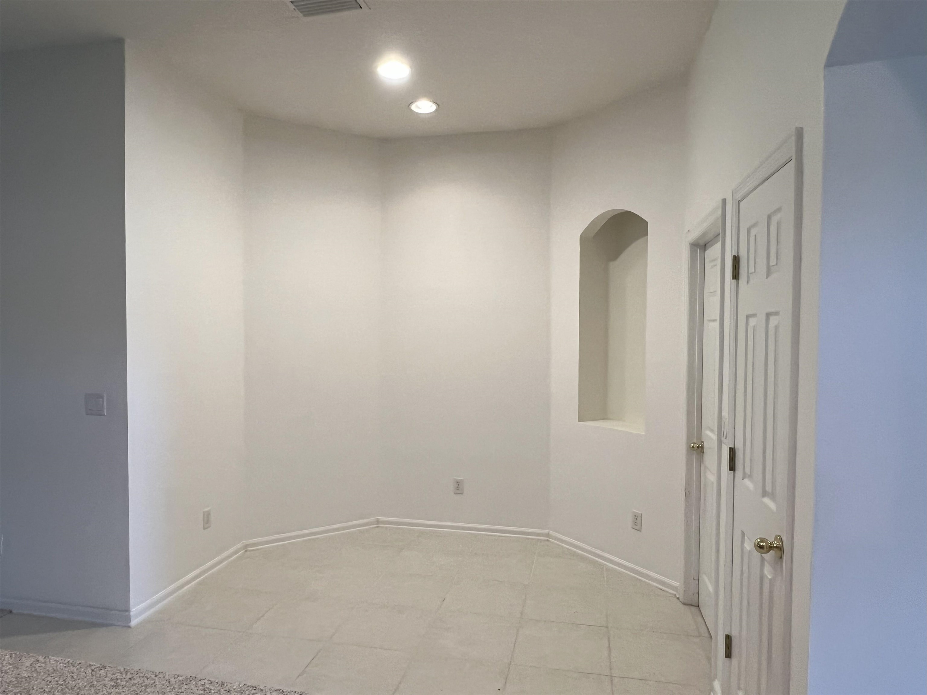 Image 9 of 41 For 5850 Cypress Estates Drive