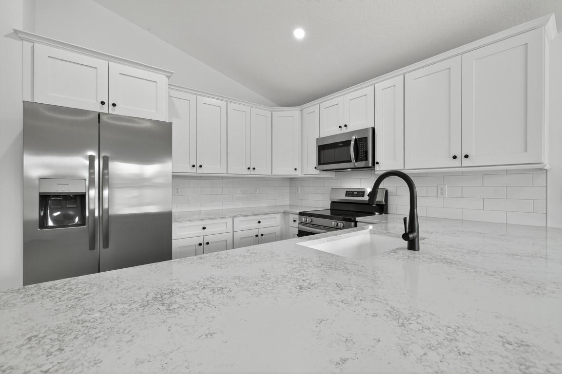 Image 12 of 41 For 236 North Blvd