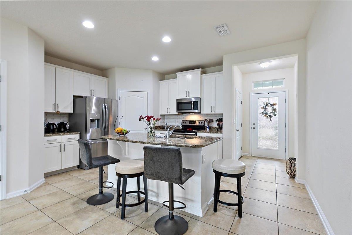 Image 11 of 42 For 138 Servia Dr