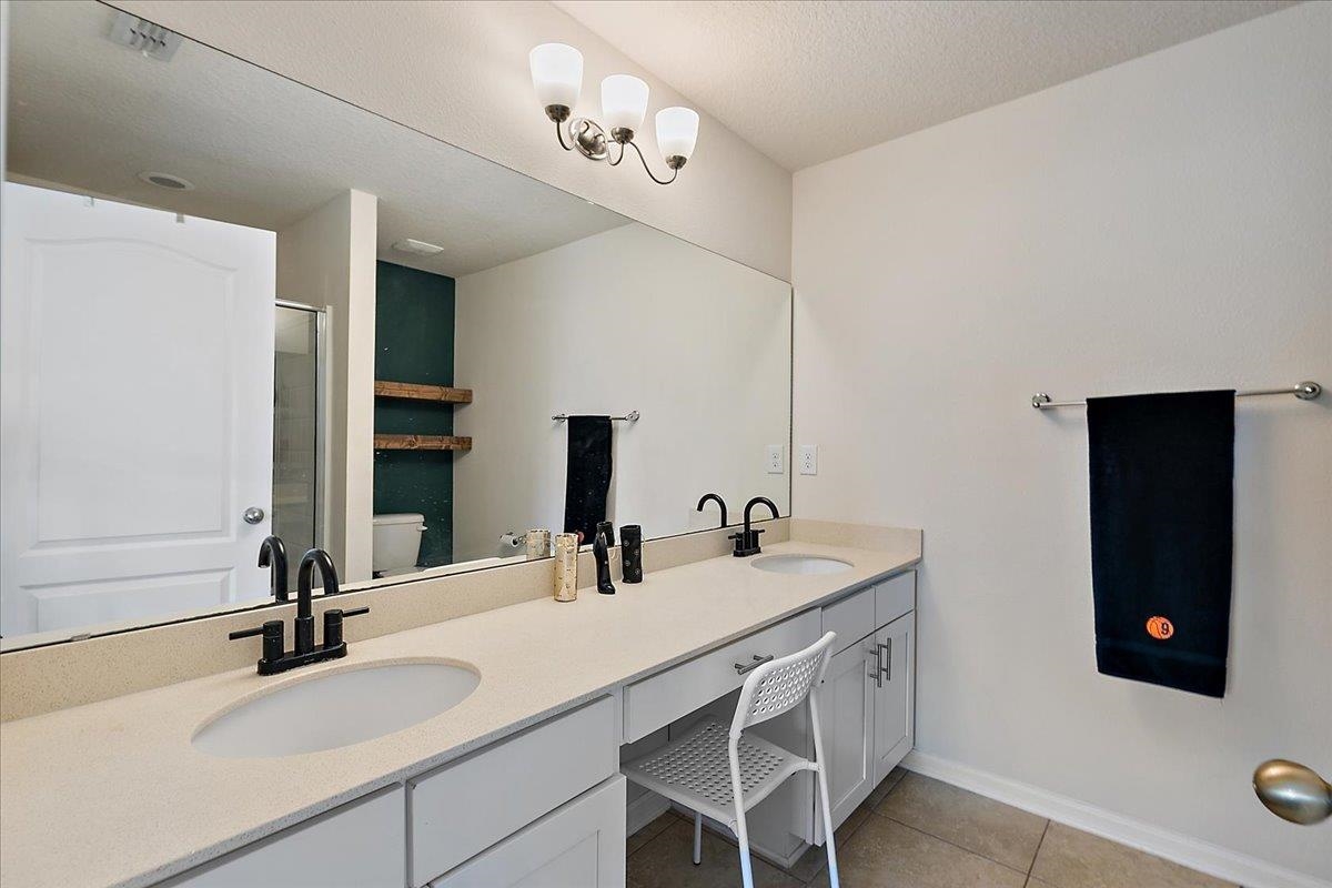 Image 20 of 42 For 138 Servia Dr