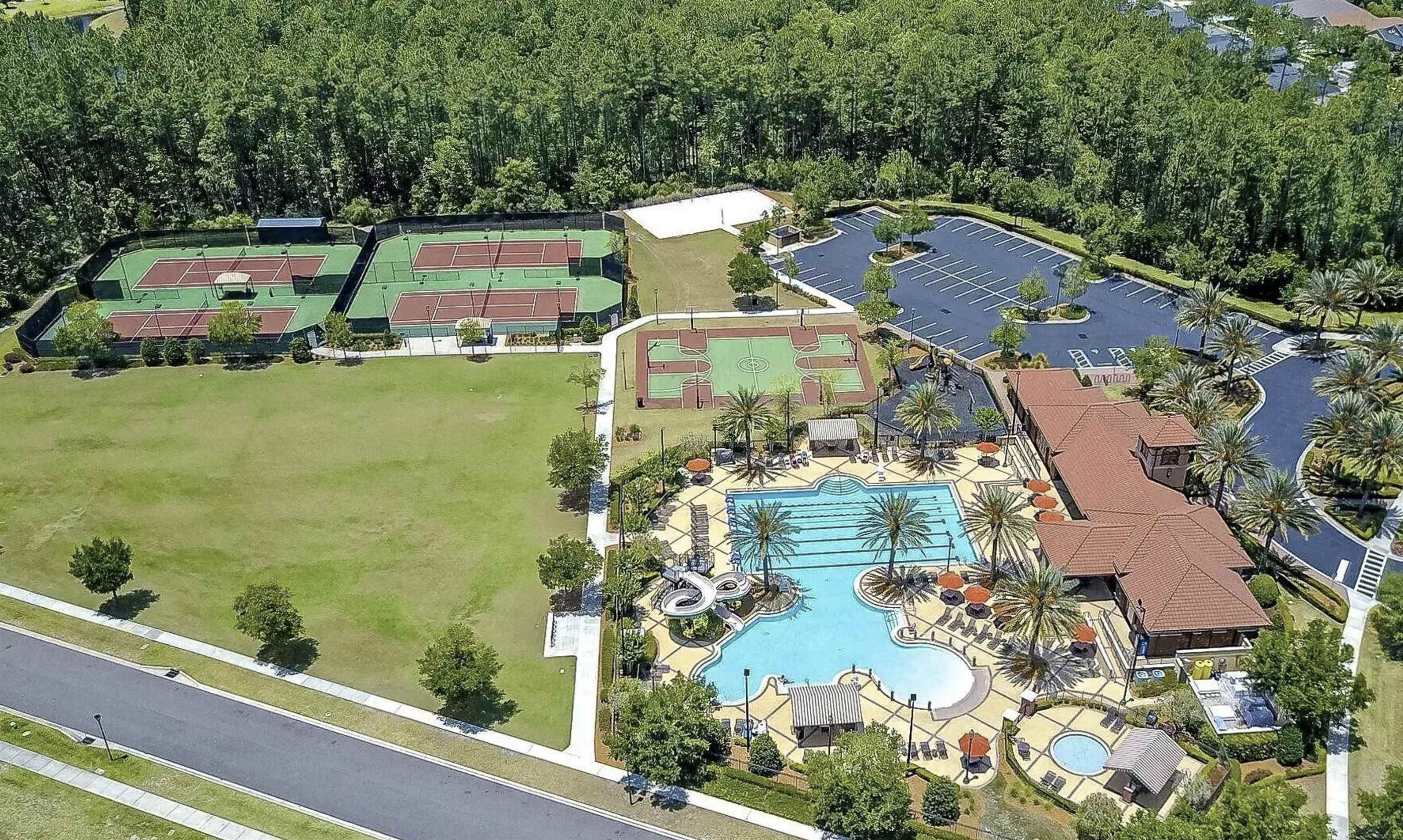 Image 33 of 42 For 138 Servia Dr