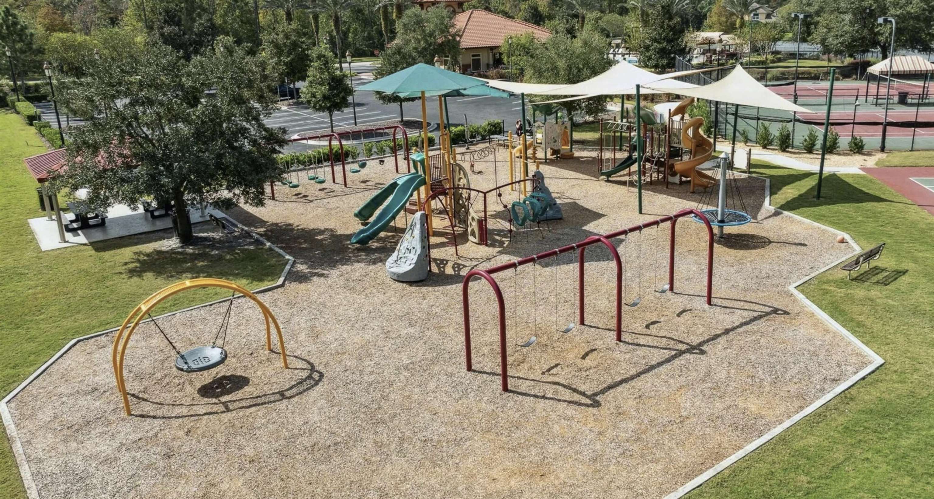 Image 36 of 42 For 138 Servia Dr