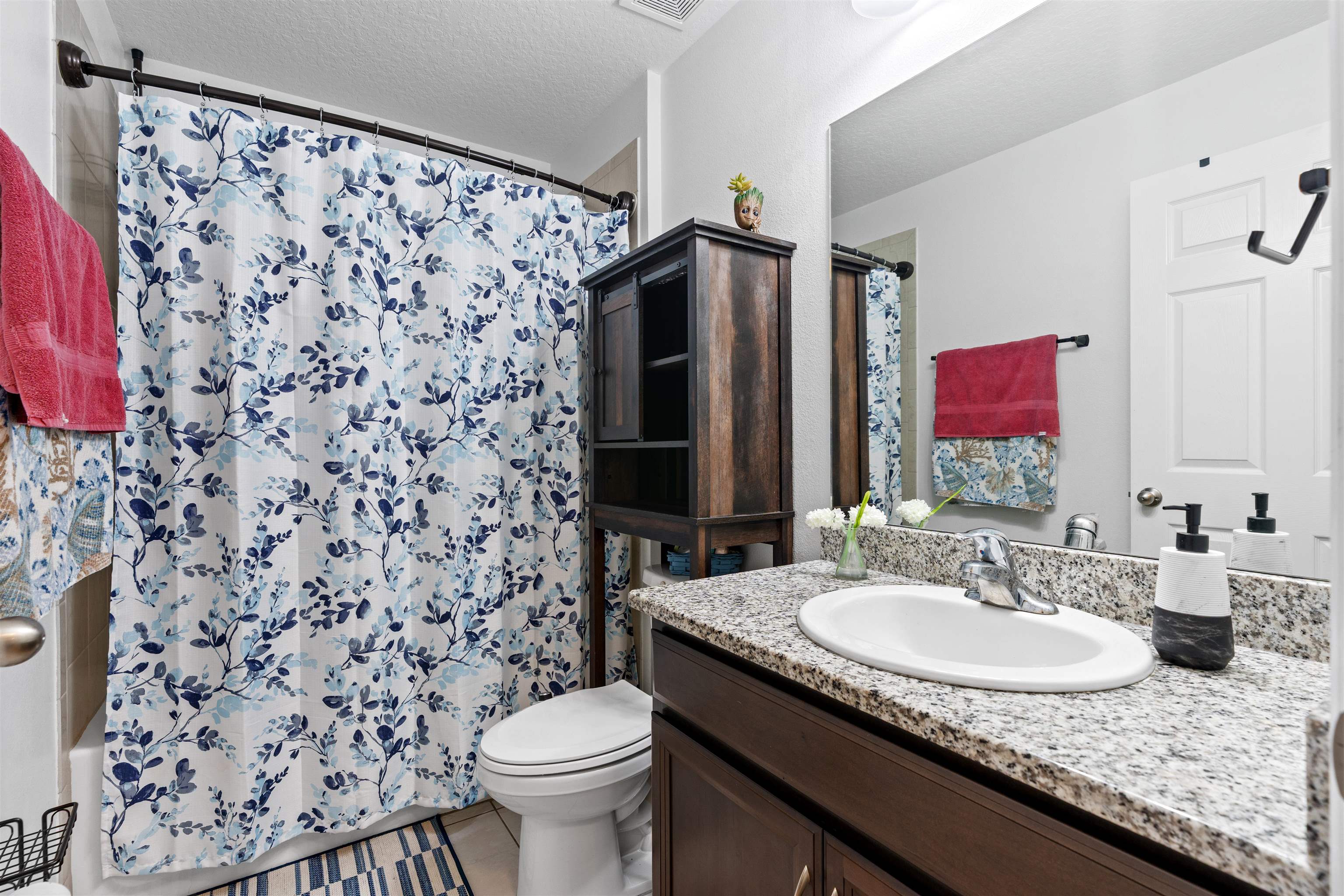 Image 20 of 61 For 84 Buttonworth Dr