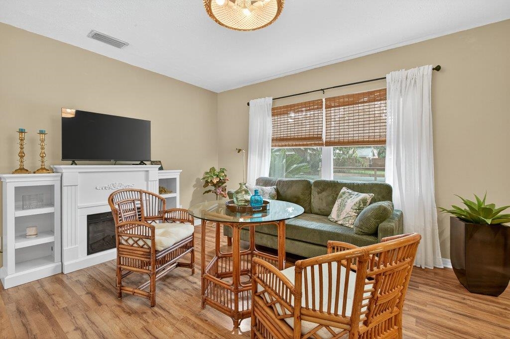 Image 6 of 53 For 20 Aviles Dr