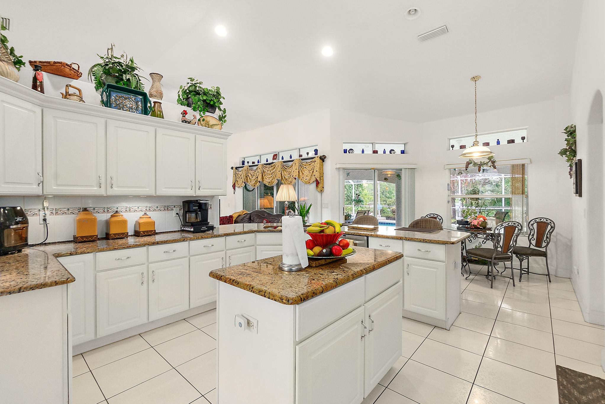 Image 37 of 66 For 47 Kathleen Trl