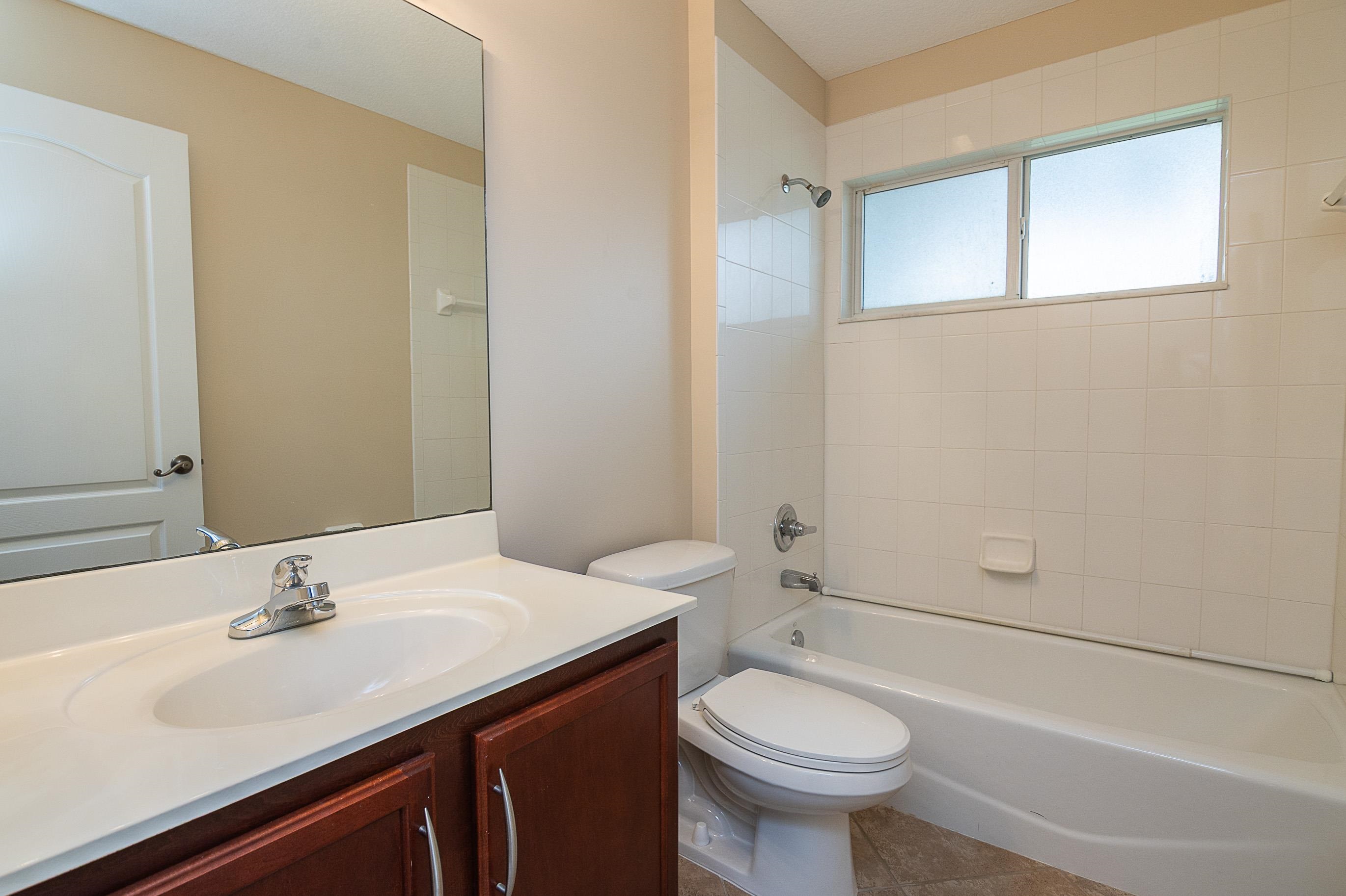 Image 20 of 51 For 734 Needle Grass Dr.