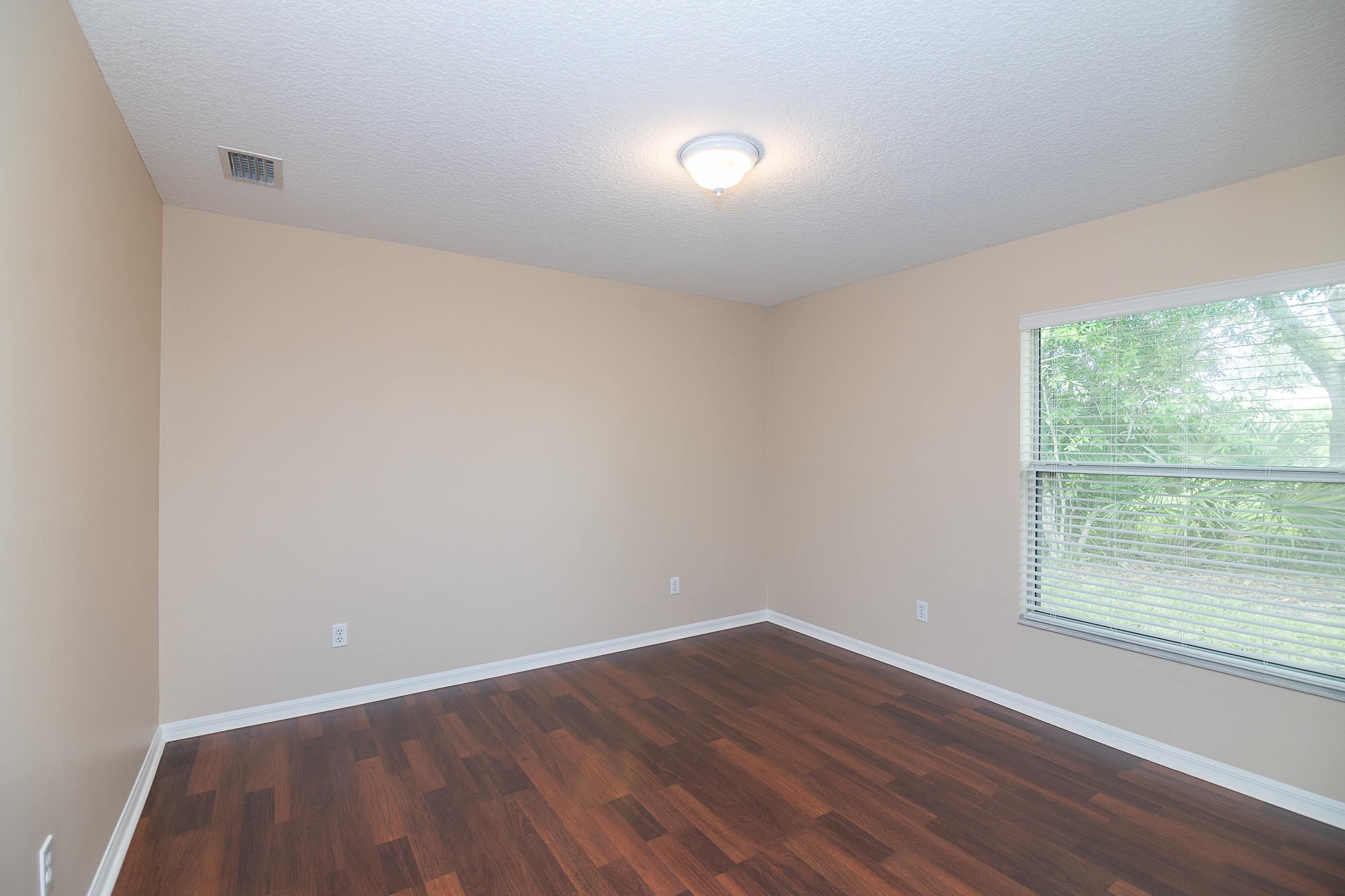 Image 21 of 51 For 734 Needle Grass Dr.