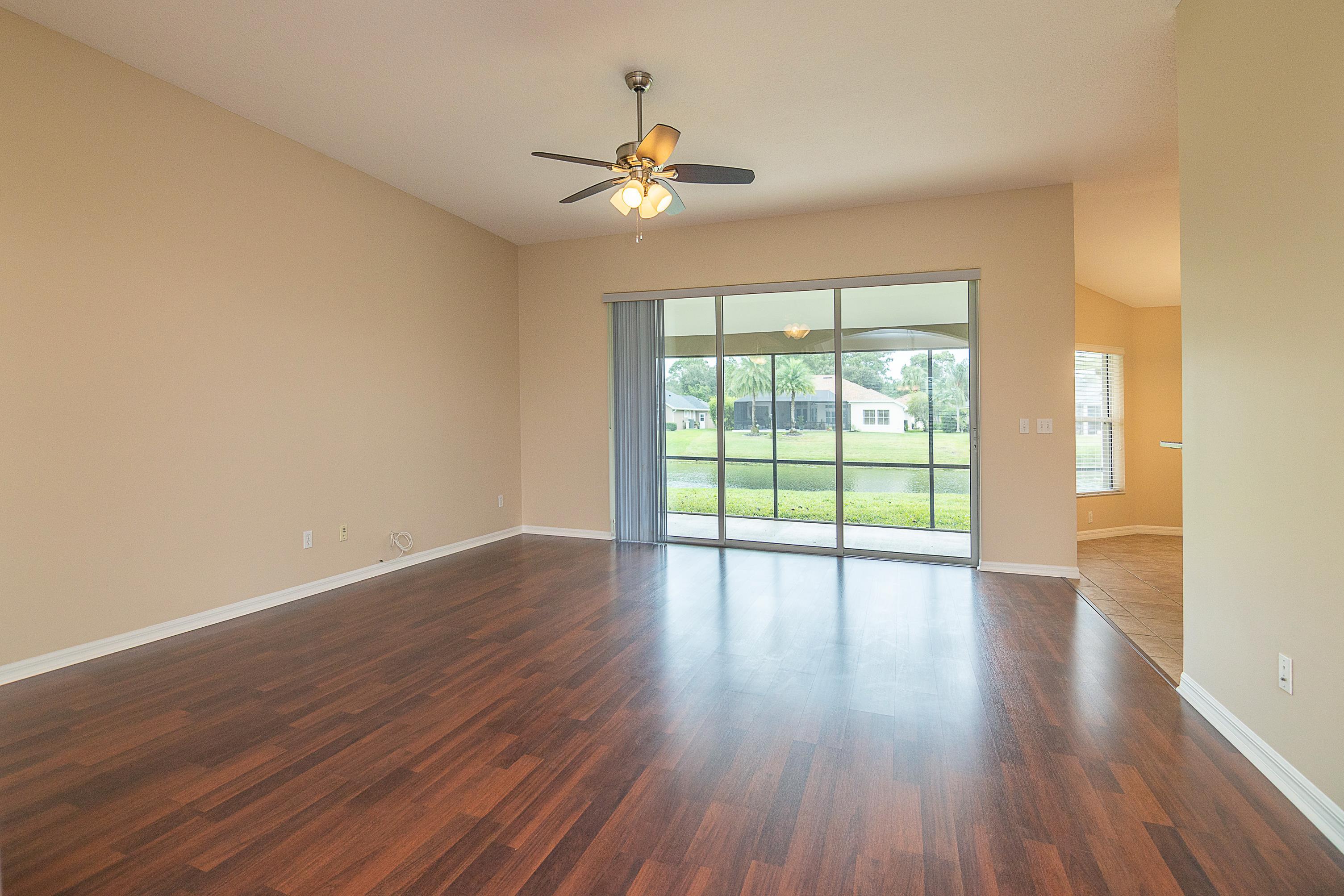Image 8 of 51 For 734 Needle Grass Dr.