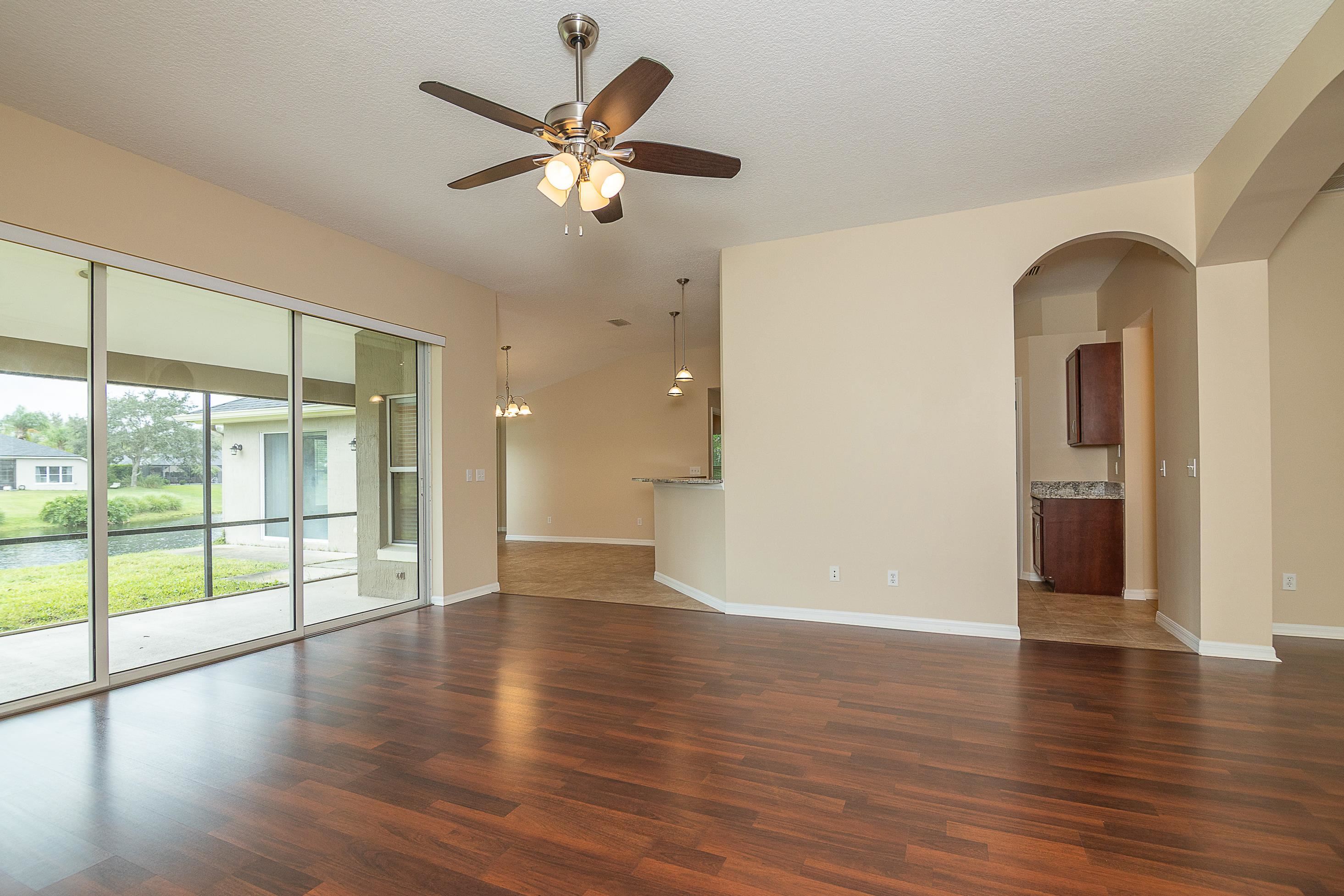 Image 9 of 51 For 734 Needle Grass Dr.