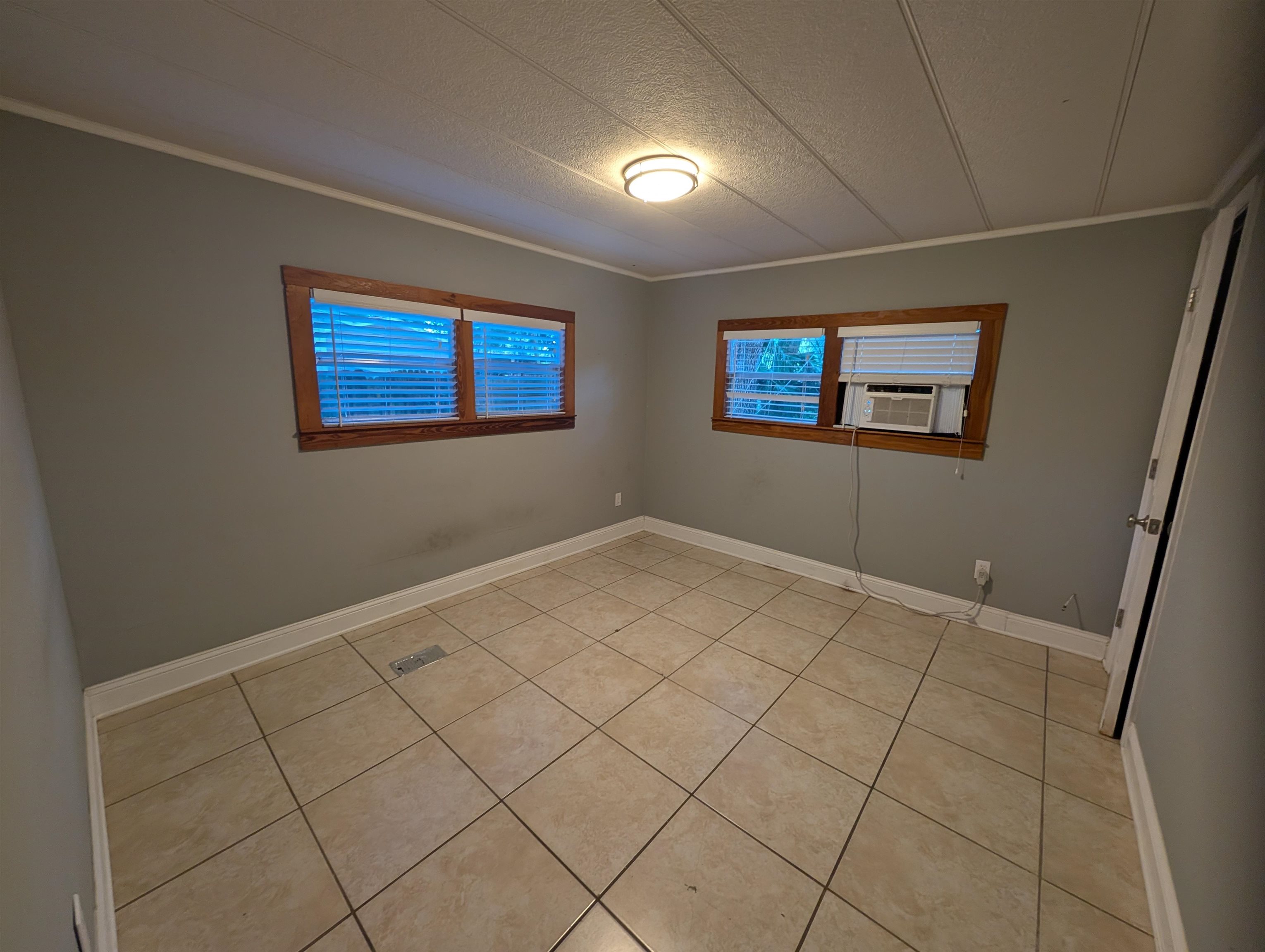 Image 6 of 17 For 1460 San Juline Circle