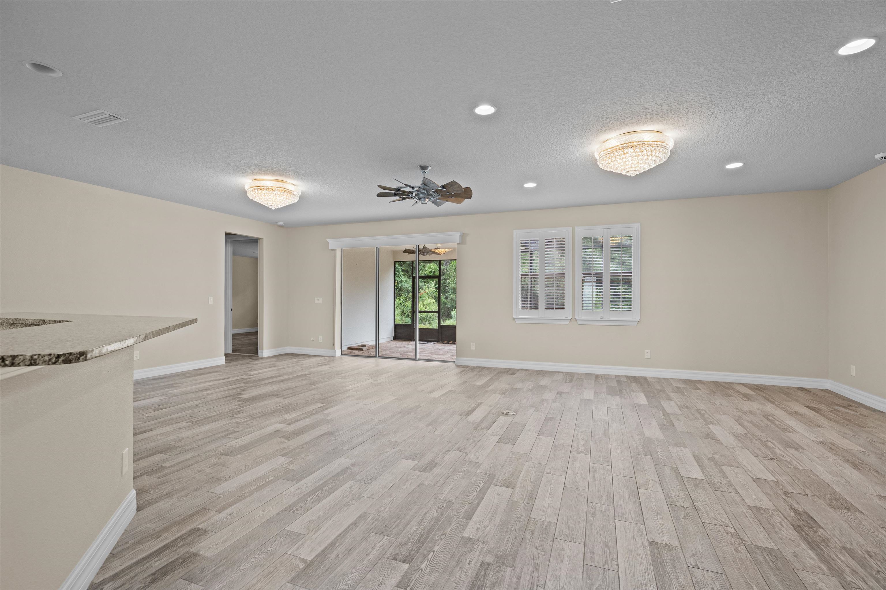Image 12 of 49 For 435 Tree Side Ln