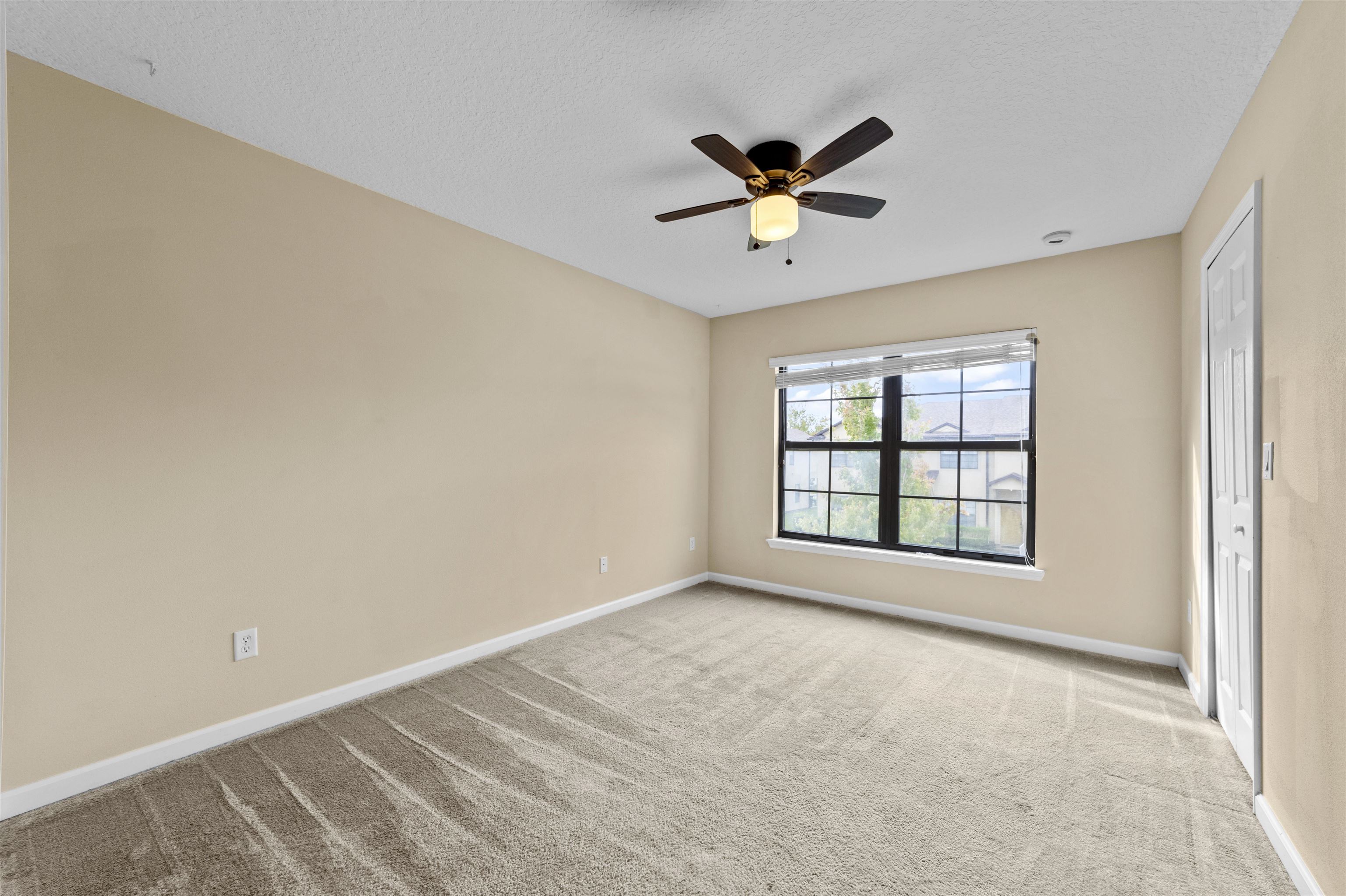 Image 18 of 30 For 652 Drake Bay Ter