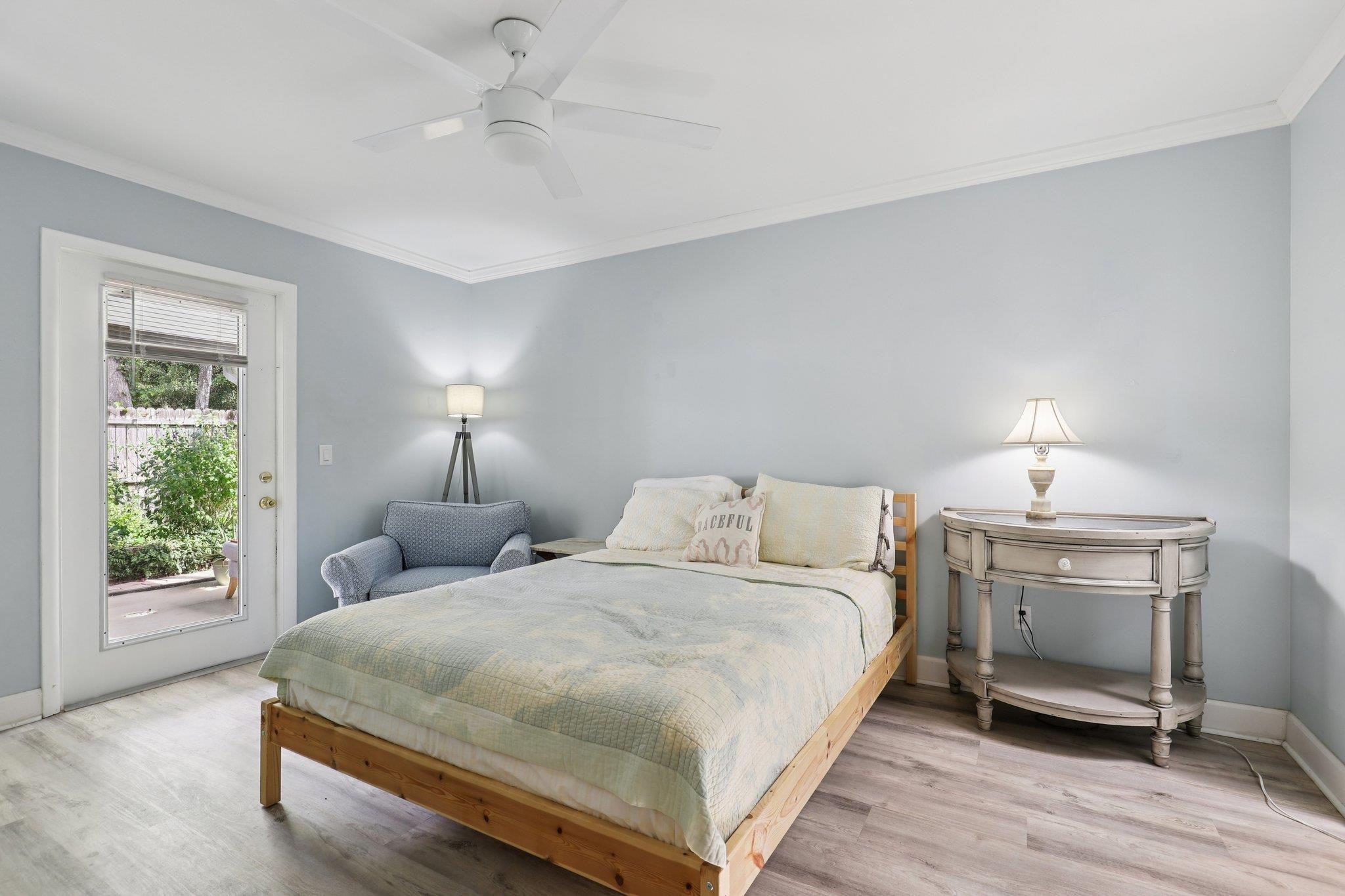 Image 18 of 75 For 133 Pelican Rd + Adu