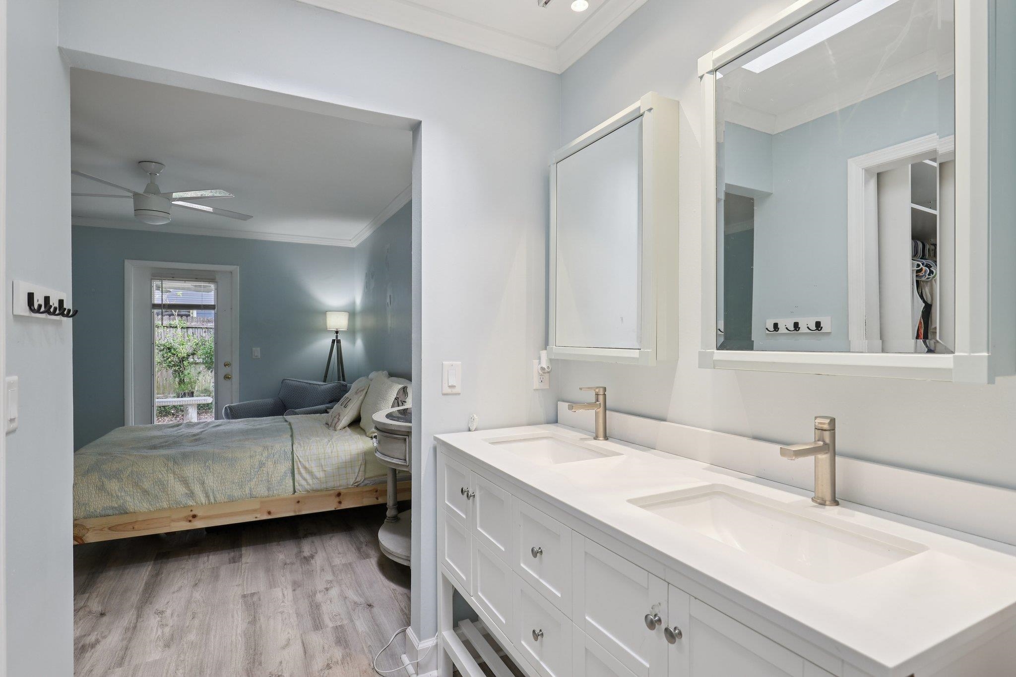 Image 22 of 75 For 133 Pelican Rd + Adu