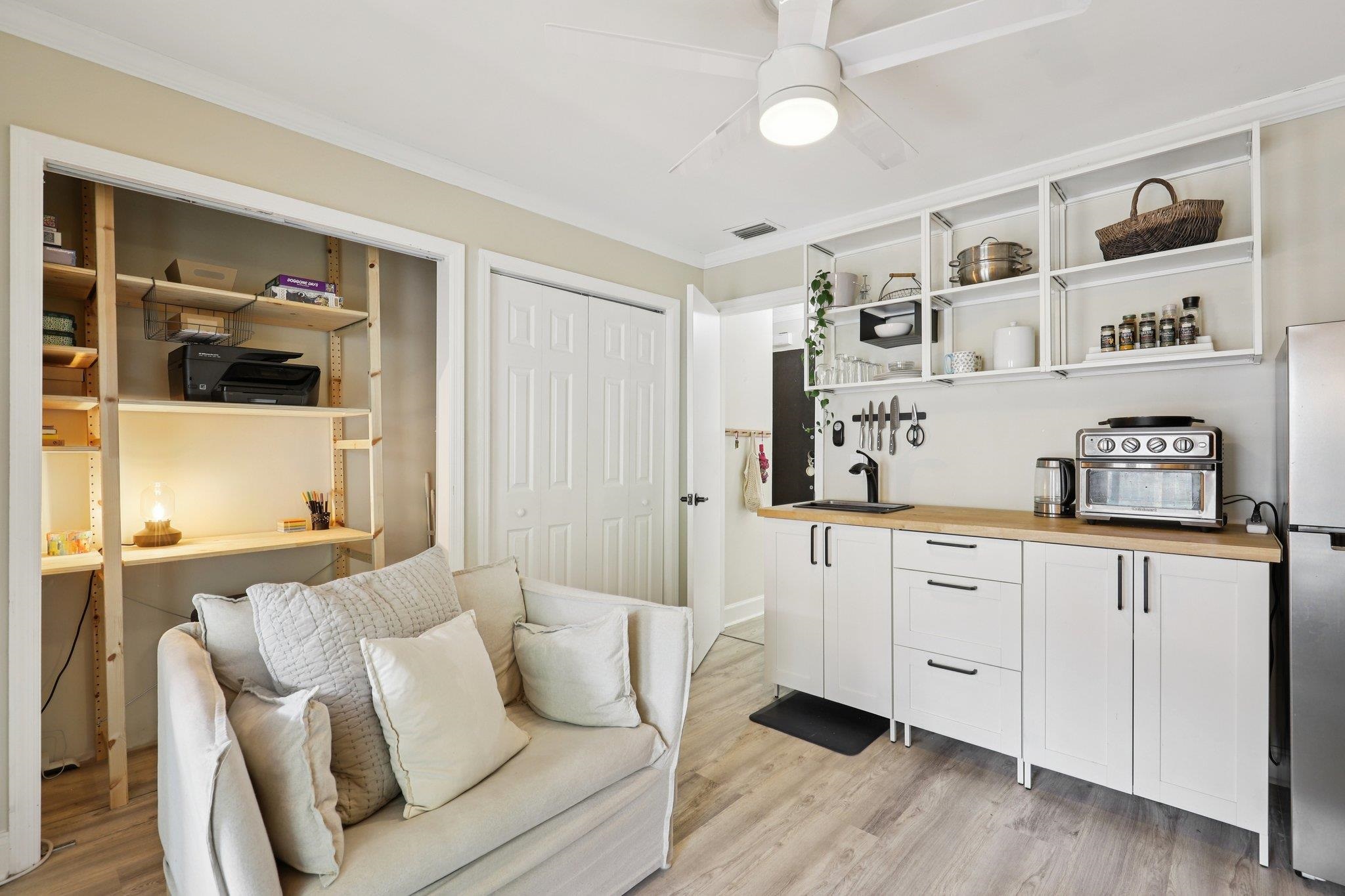 Image 26 of 75 For 133 Pelican Rd + Adu