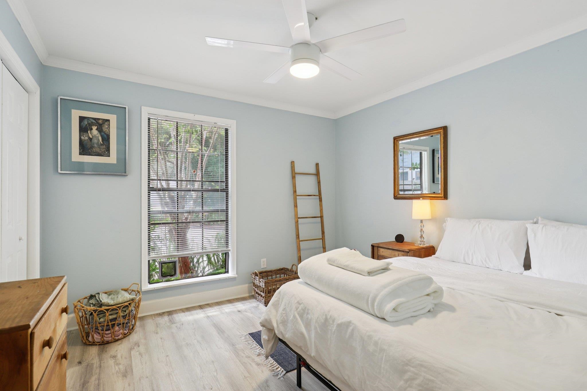 Image 29 of 75 For 133 Pelican Rd + Adu