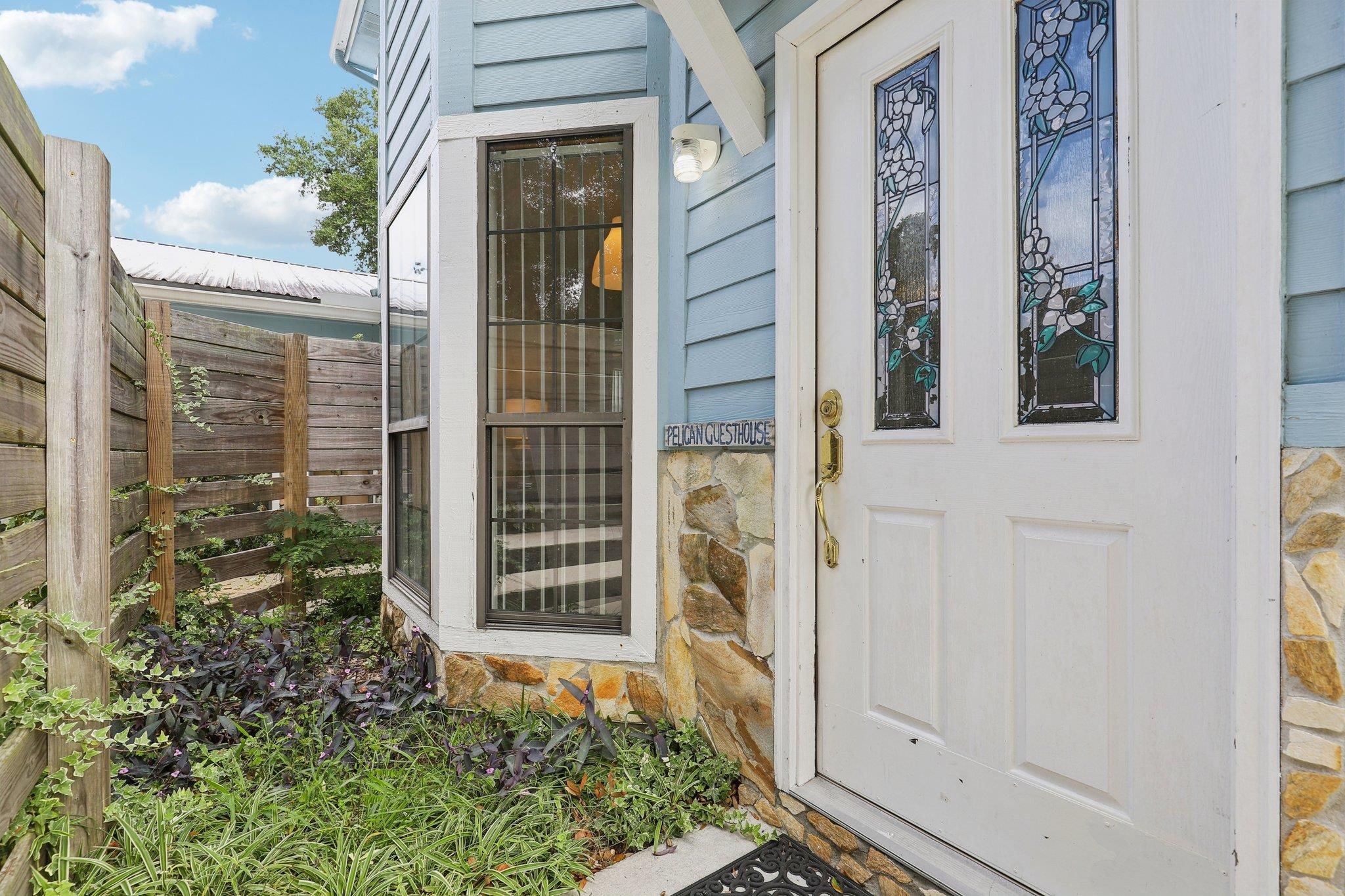 Image 34 of 75 For 133 Pelican Rd + Adu