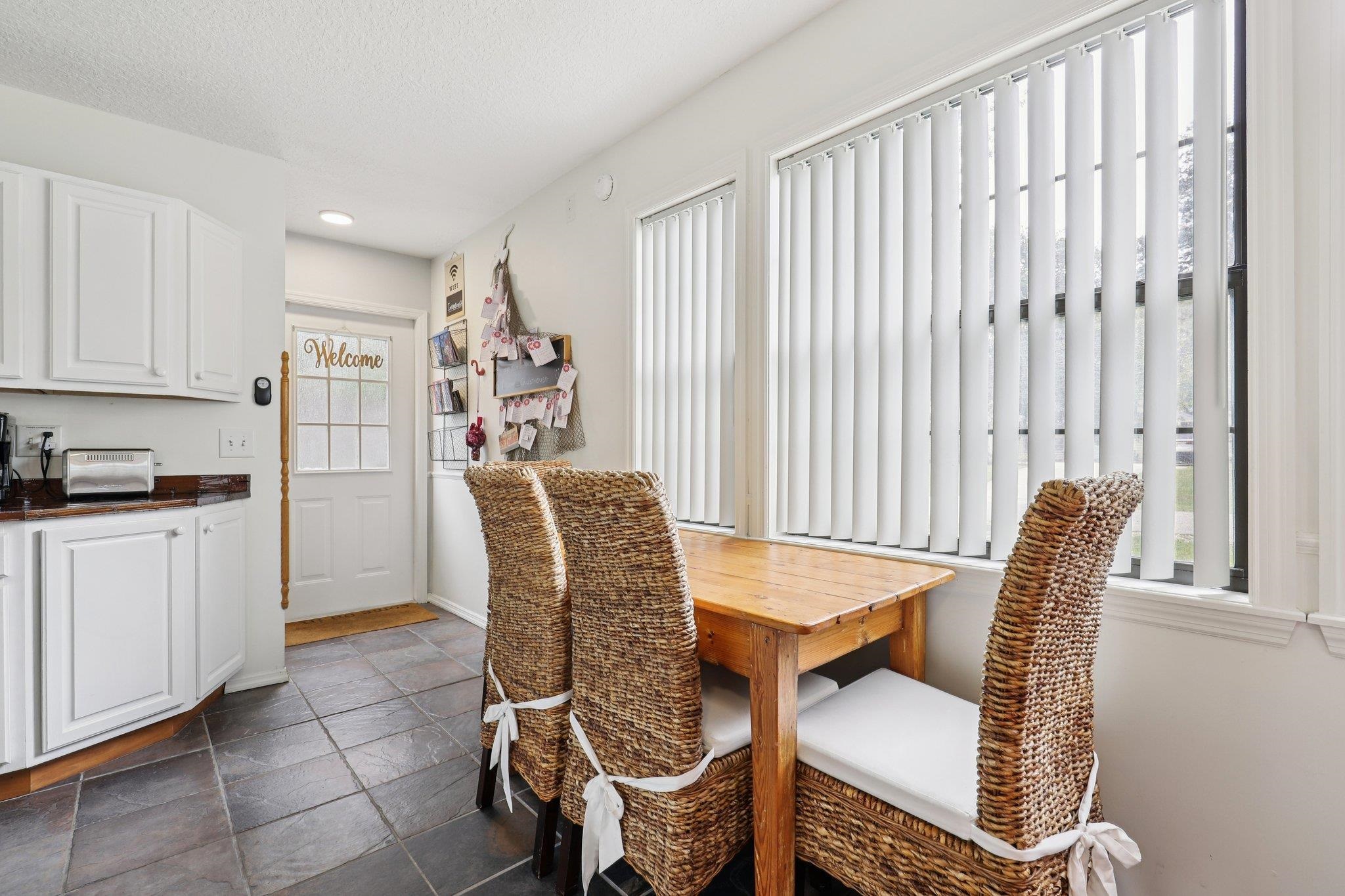 Image 38 of 75 For 133 Pelican Rd + Adu