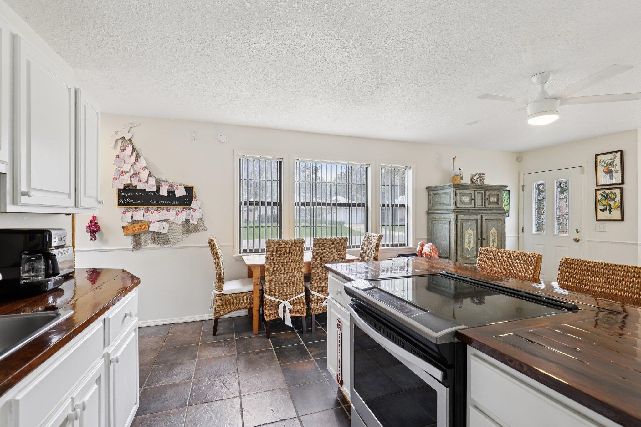 Image 40 of 75 For 133 Pelican Rd + Adu