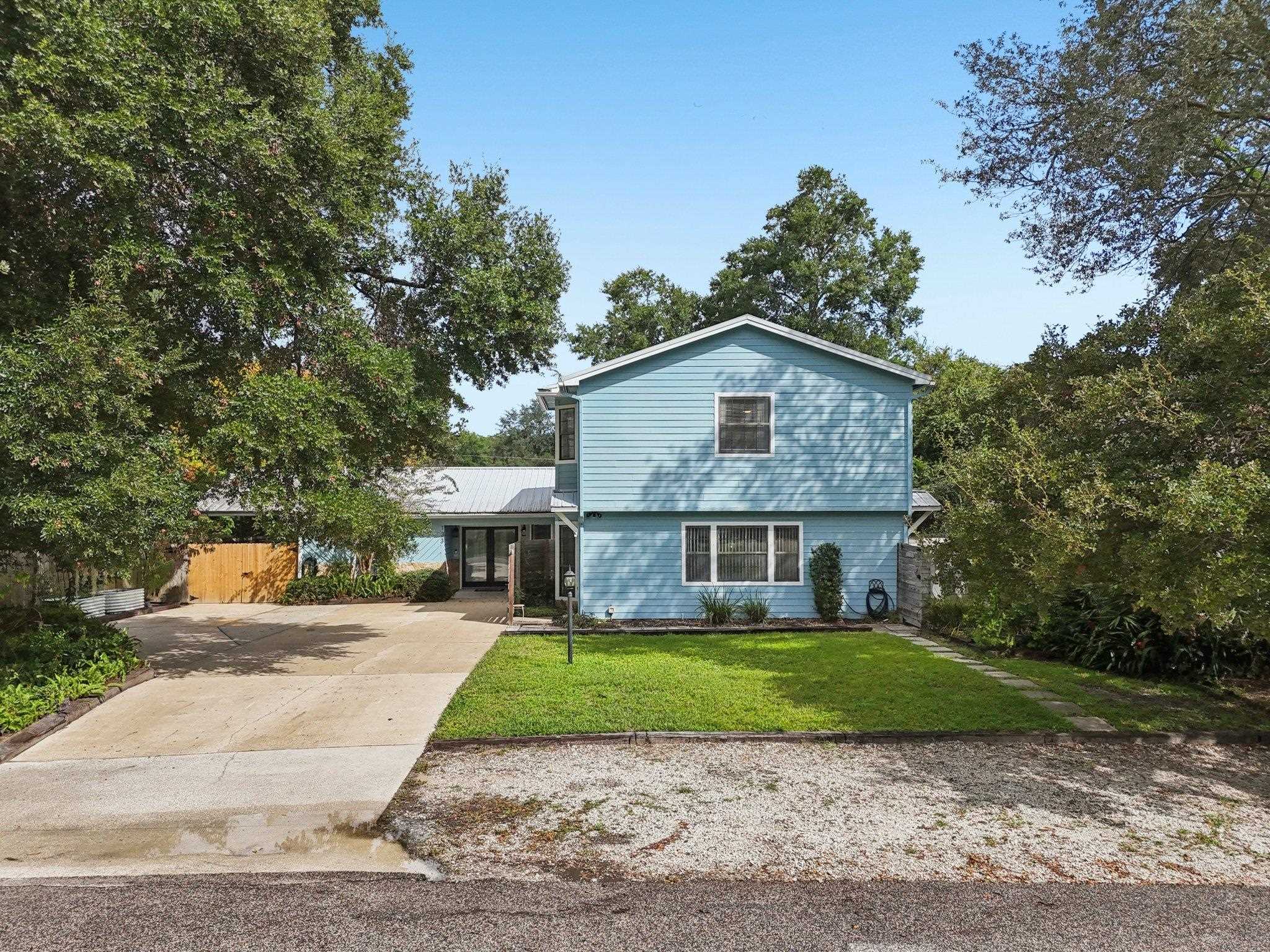 Image 54 of 75 For 133 Pelican Rd + Adu