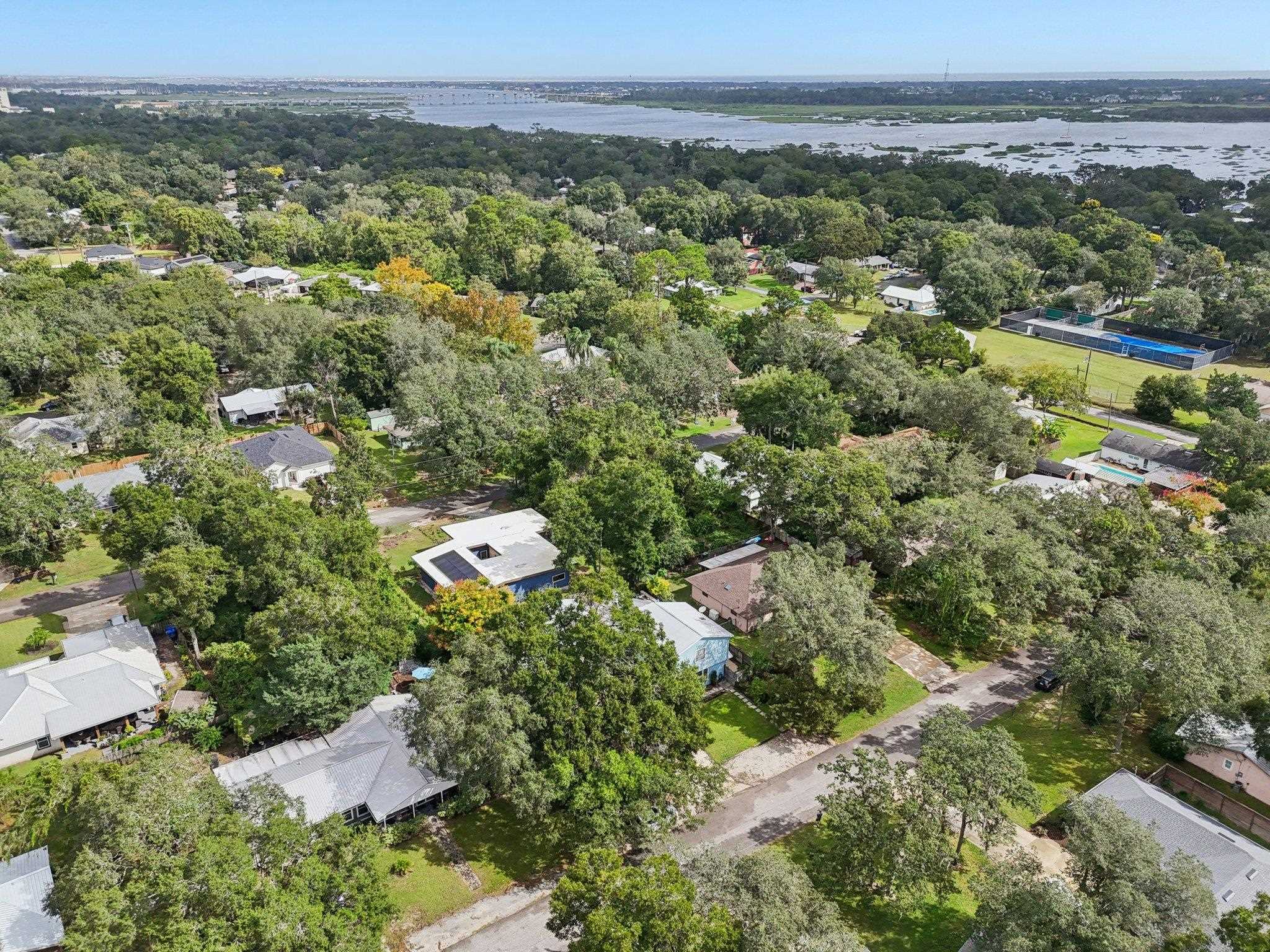 Image 59 of 75 For 133 Pelican Rd + Adu