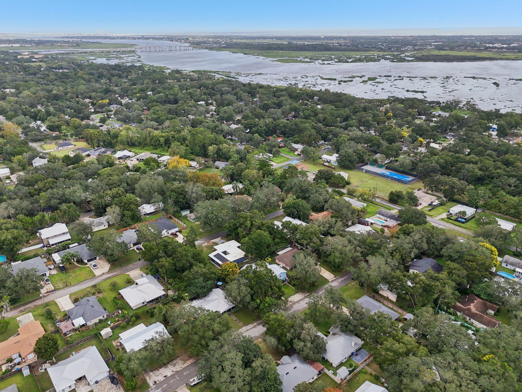 Image 62 of 75 For 133 Pelican Rd + Adu