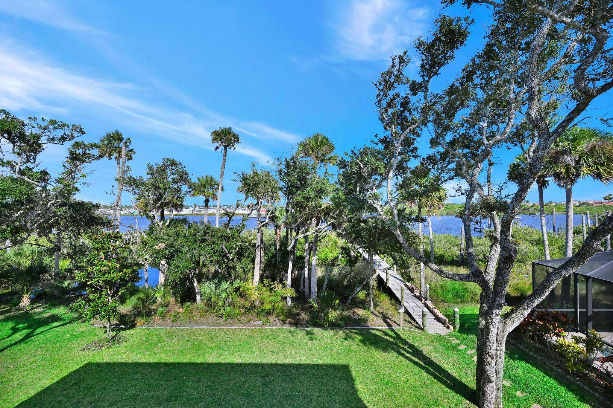 Image 48 of 97 For 45 Riverwalk Dr S