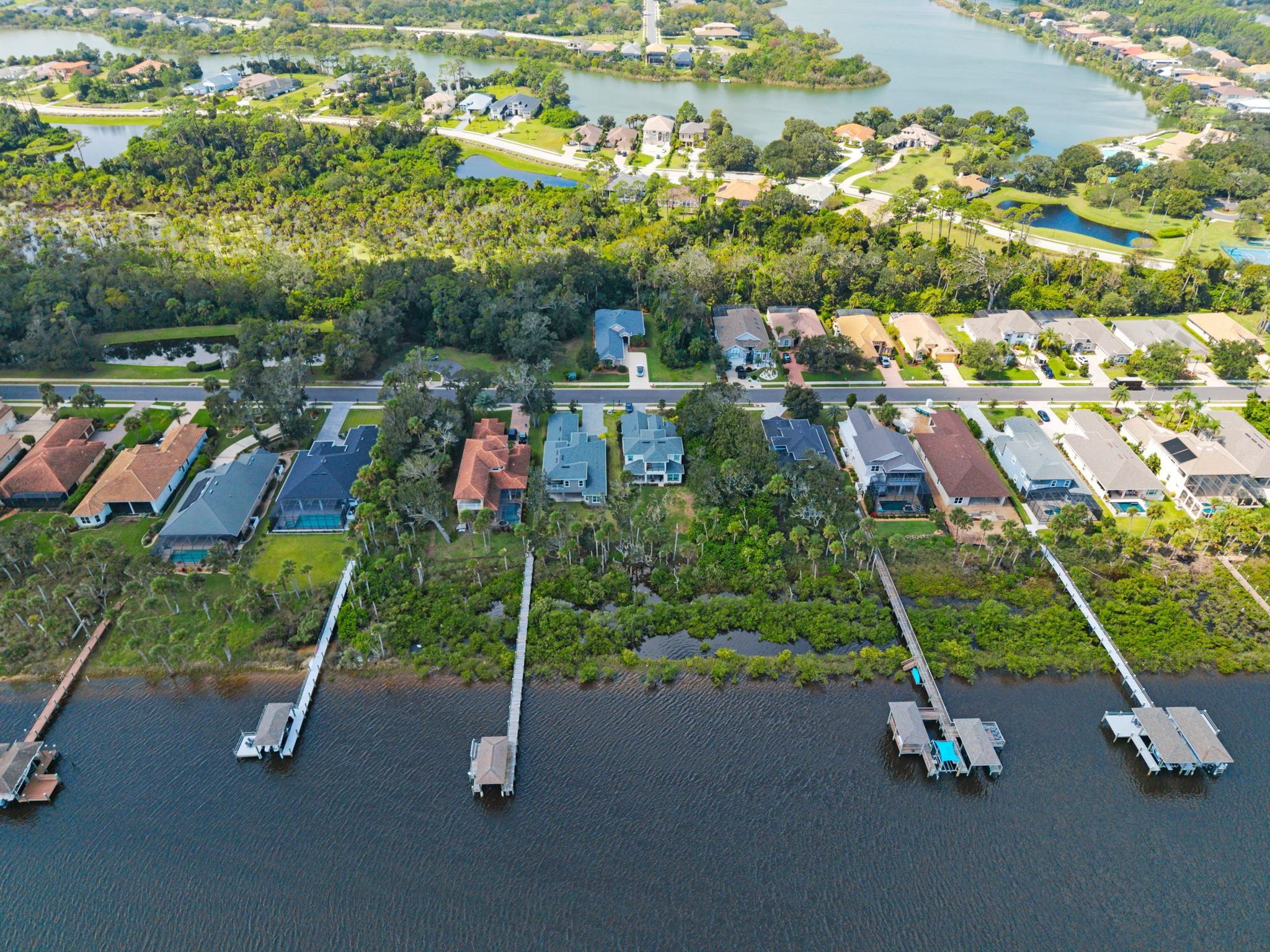 Image 68 of 97 For 45 Riverwalk Dr S