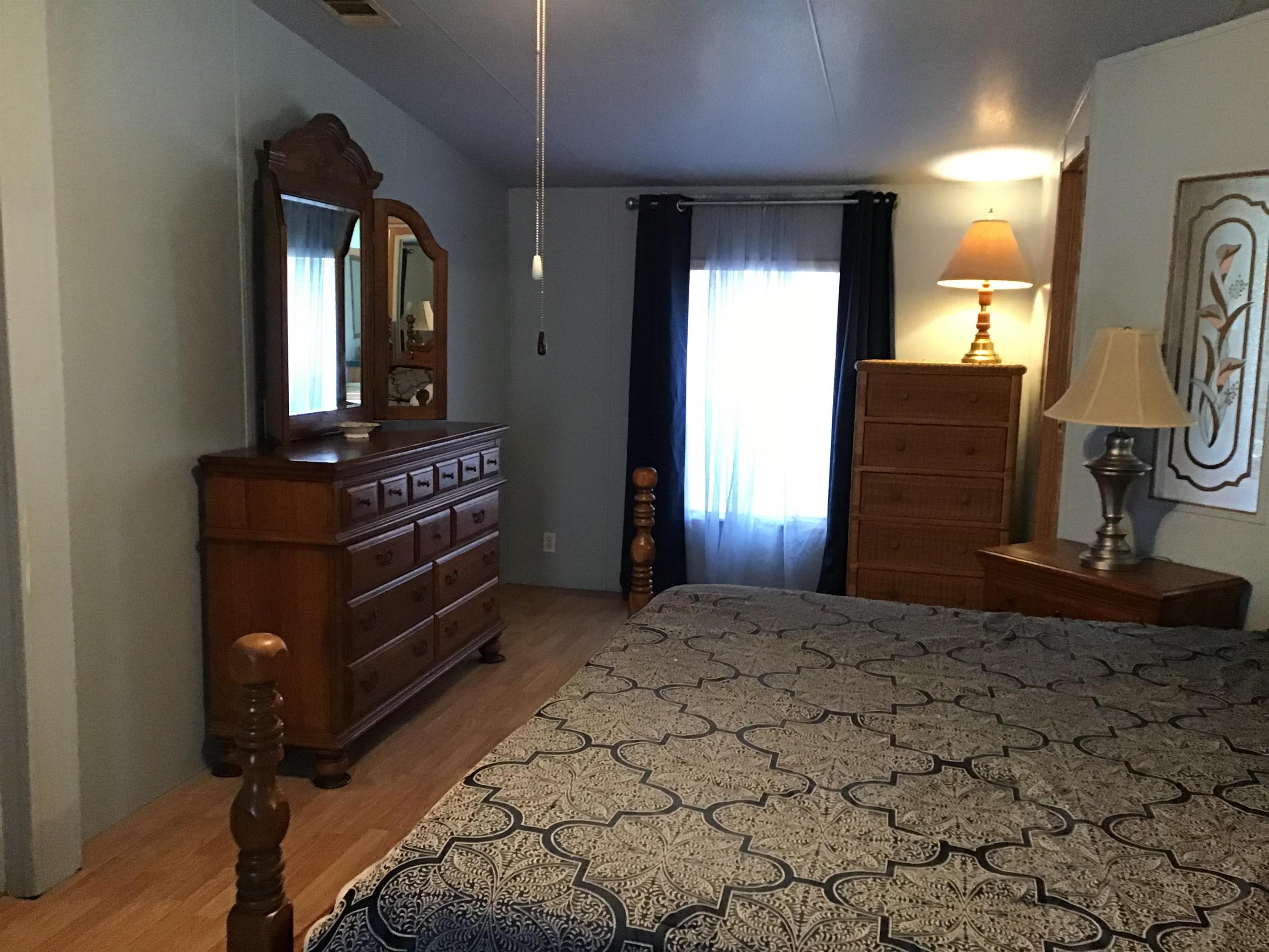 Image 16 of 17 For 4400 Florence St