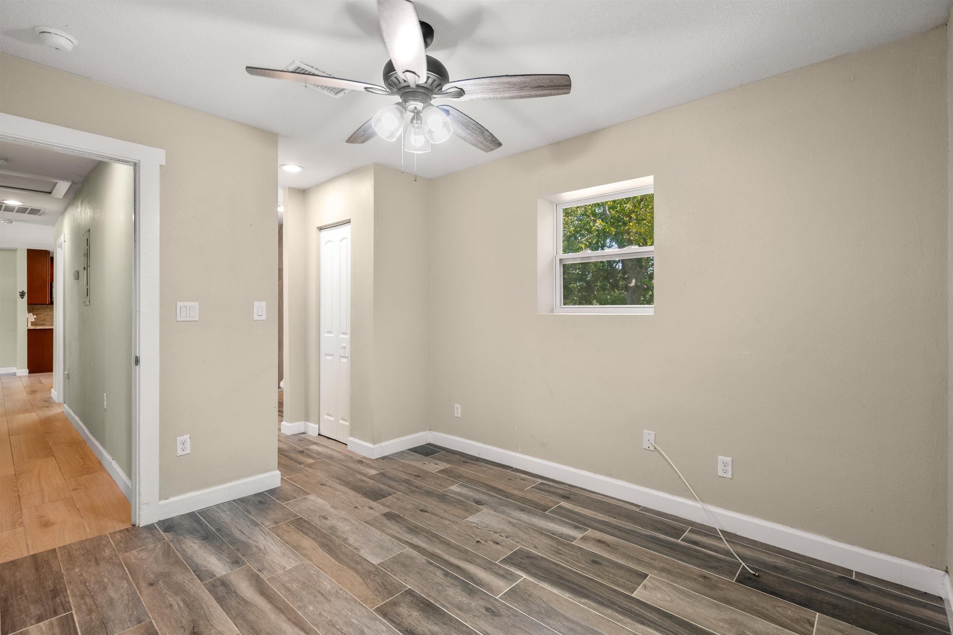 Image 33 of 35 For 227 Whitney Street N