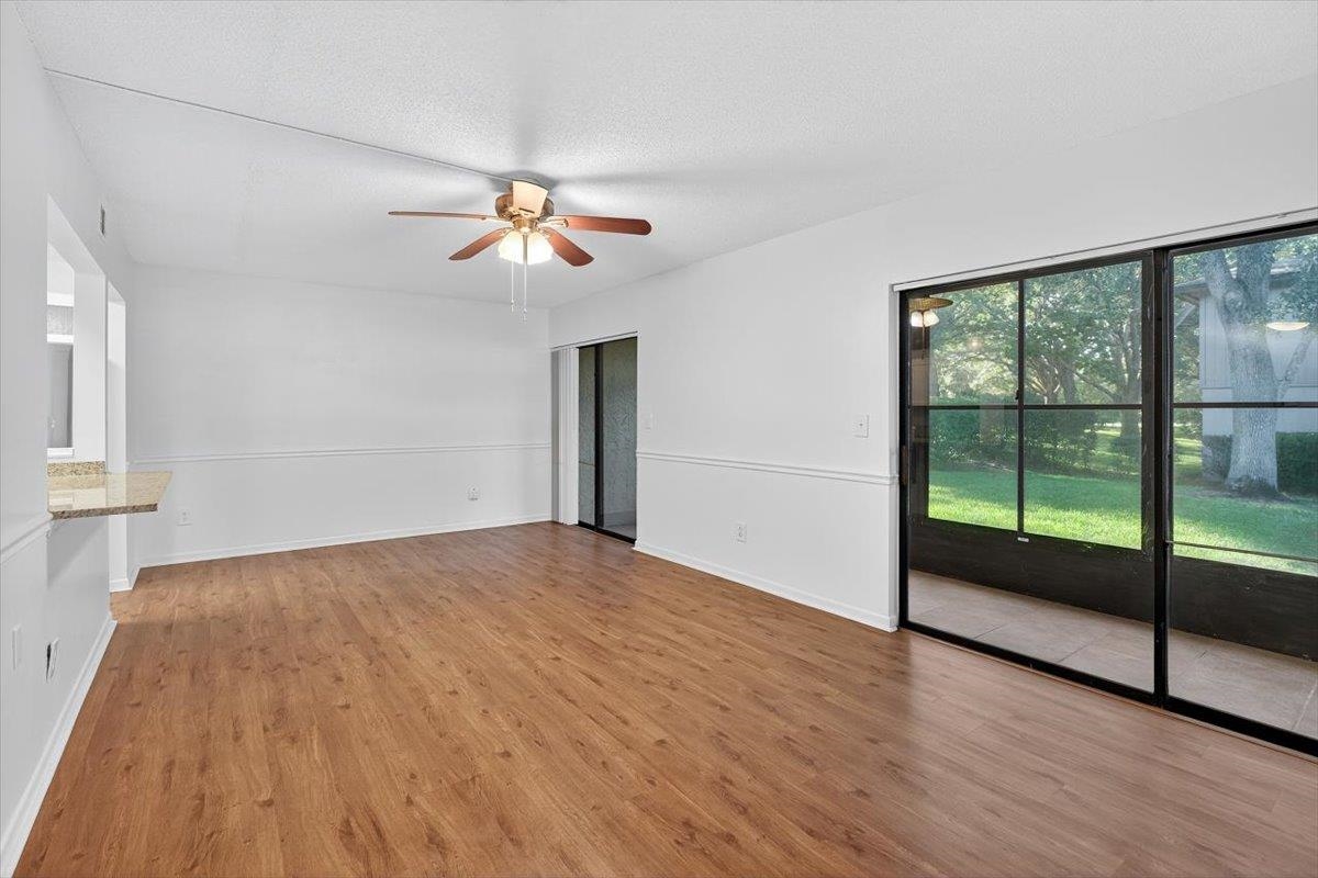 Image 9 of 31 For 19 Alcira Ct